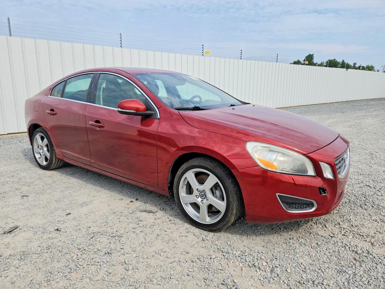 2012 Volvo S60 T5 Burgundy vin: YV1622FS1C2055388