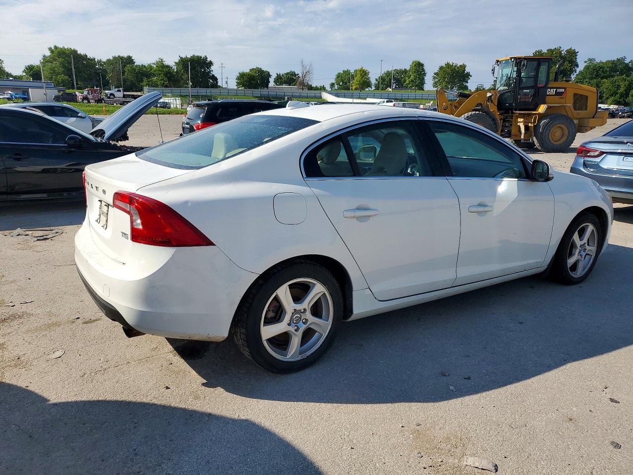 2012 Volvo S60 T5 White vin: YV1622FS1C2106789