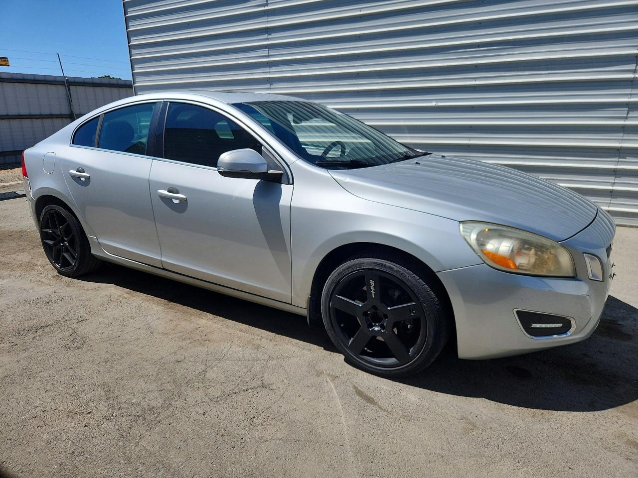 2012 Volvo S60 T5 Серебряный vin: YV1622FS1C2112351