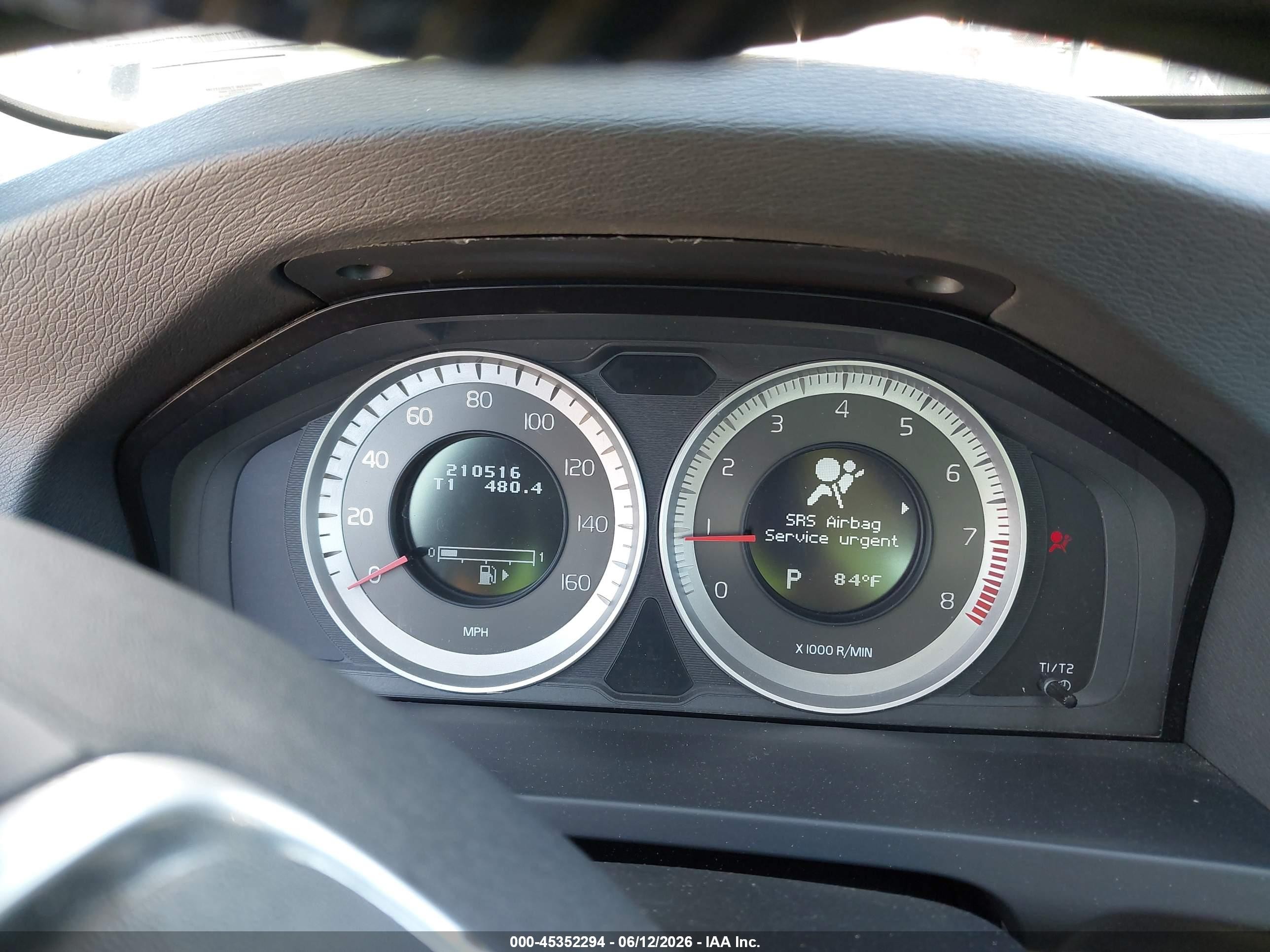 2012 Volvo S60 T5 Silver vin: YV1622FS1C2114584