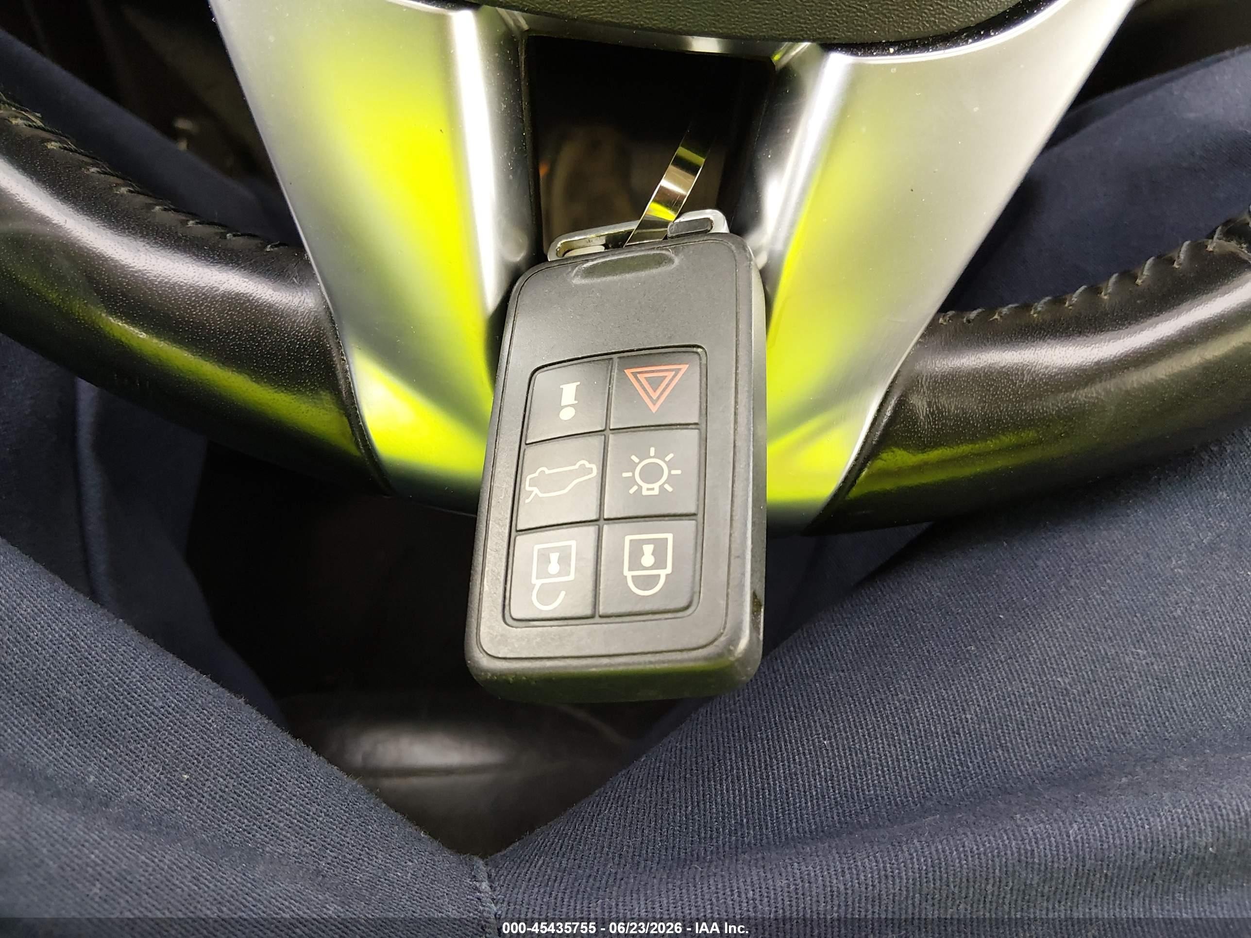 2012 Volvo S60 T5/t5 W/moonroof Black vin: YV1622FS1C2115377