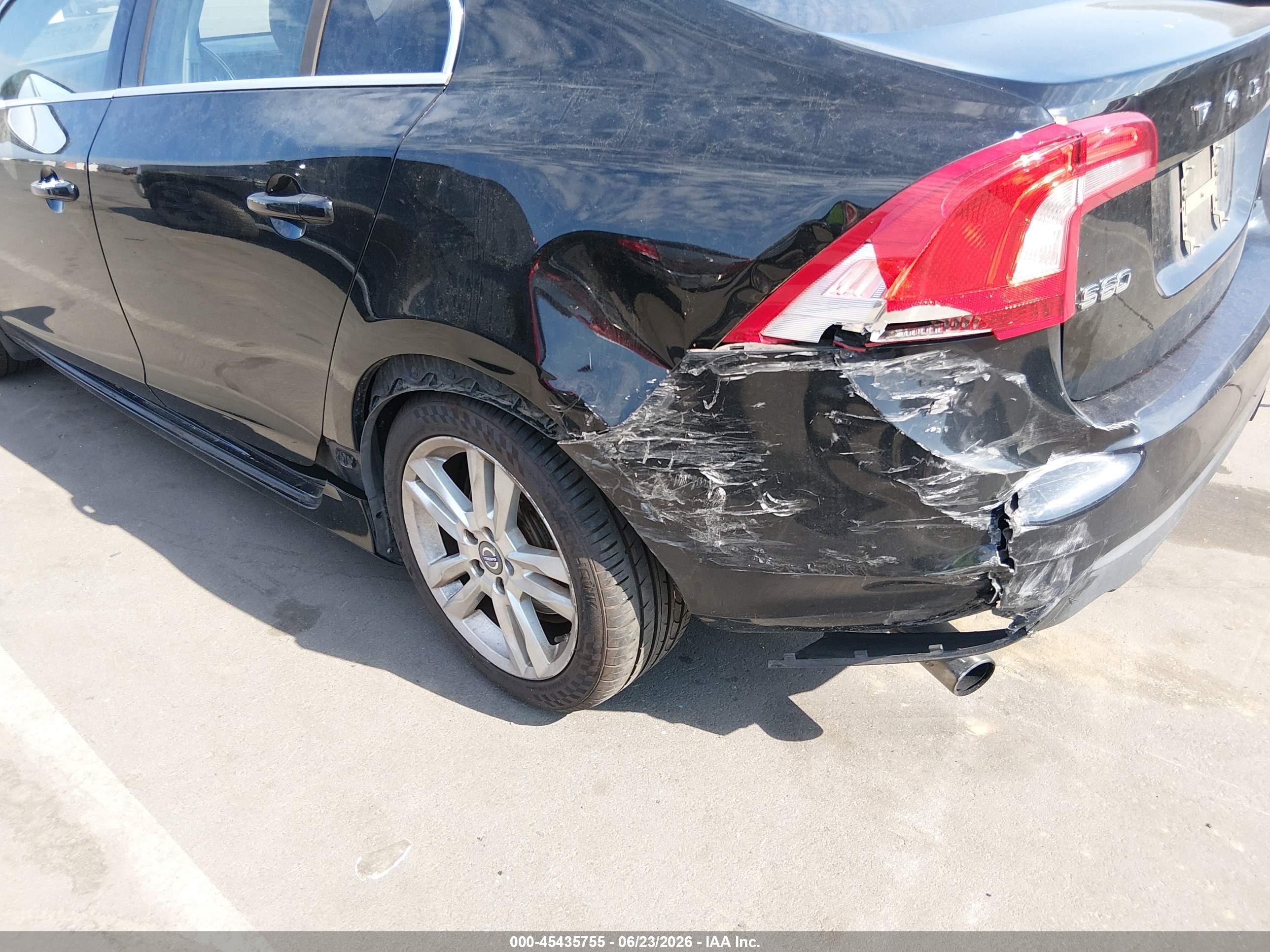 2012 Volvo S60 T5/t5 W/moonroof Black vin: YV1622FS1C2115377