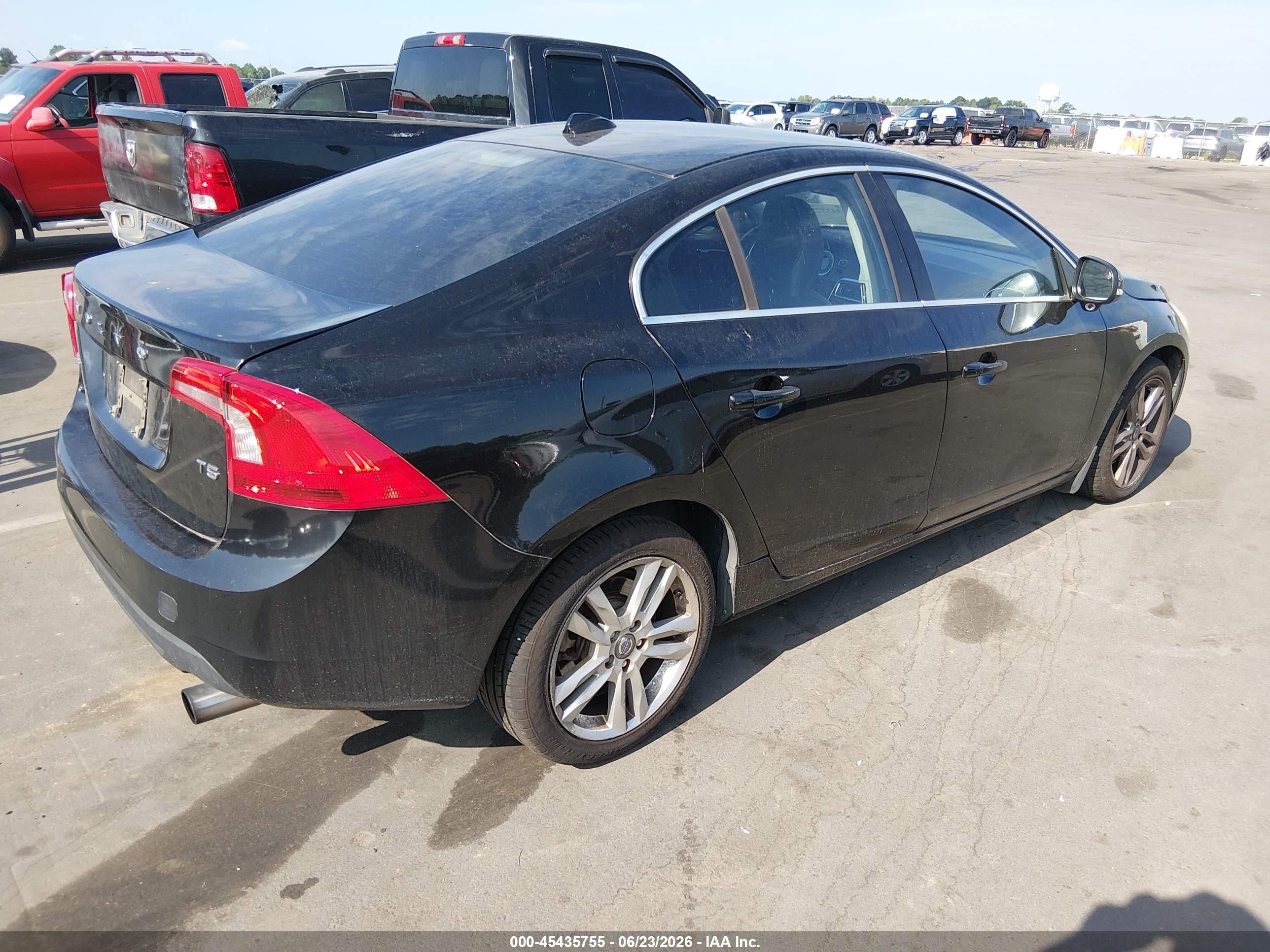 2012 Volvo S60 T5/t5 W/moonroof Black vin: YV1622FS1C2115377
