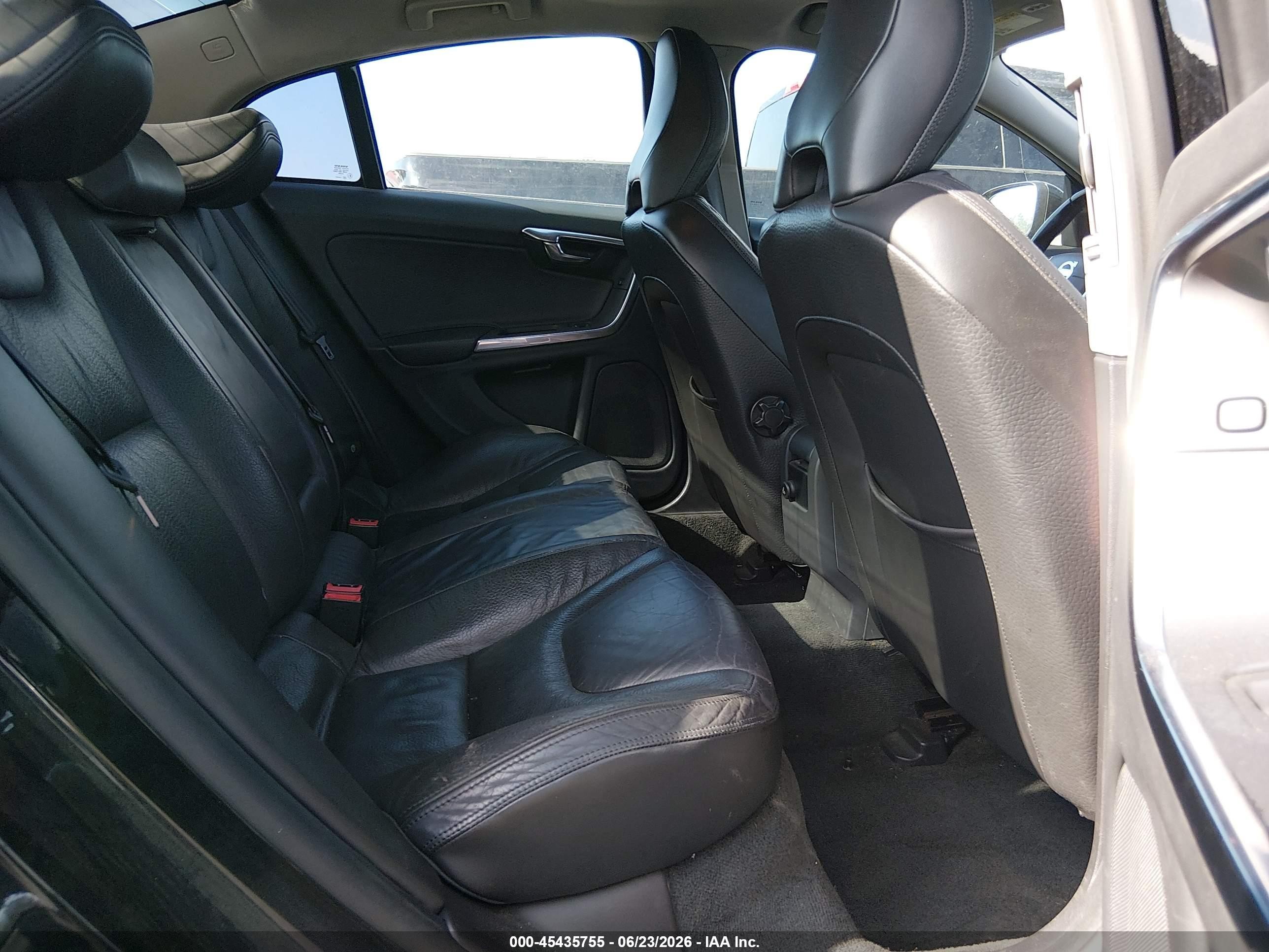 2012 Volvo S60 T5/t5 W/moonroof Black vin: YV1622FS1C2115377