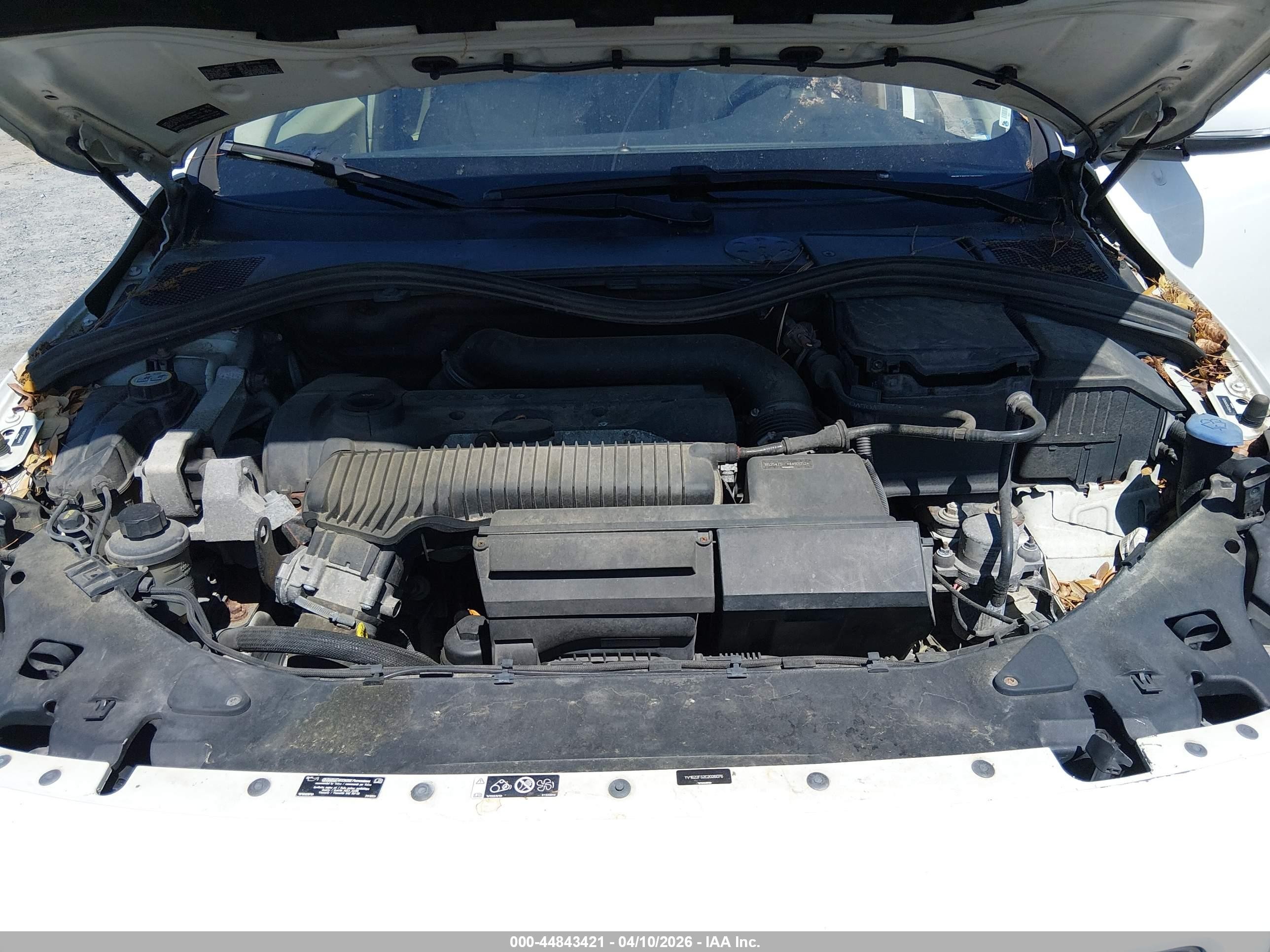 2012 Volvo S60 T5 White vin: YV1622FS2C2026076