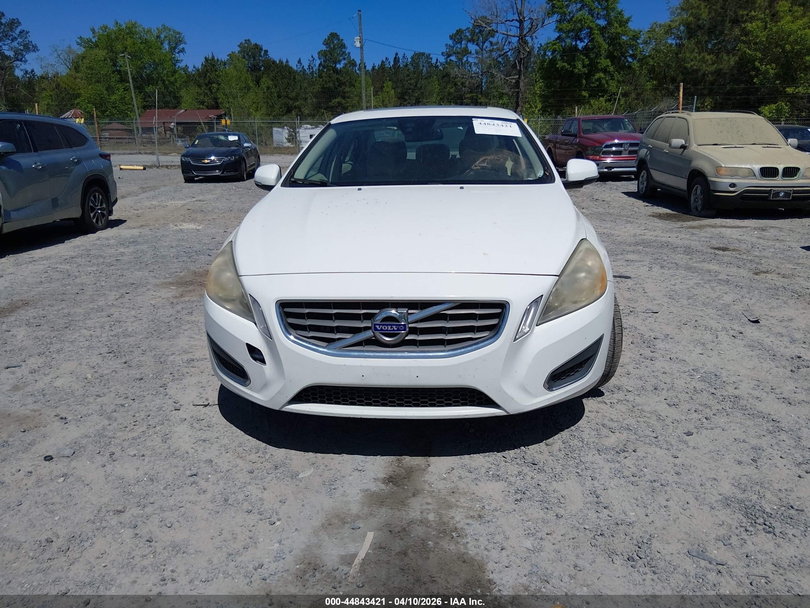 2012 Volvo S60 T5 White vin: YV1622FS2C2026076