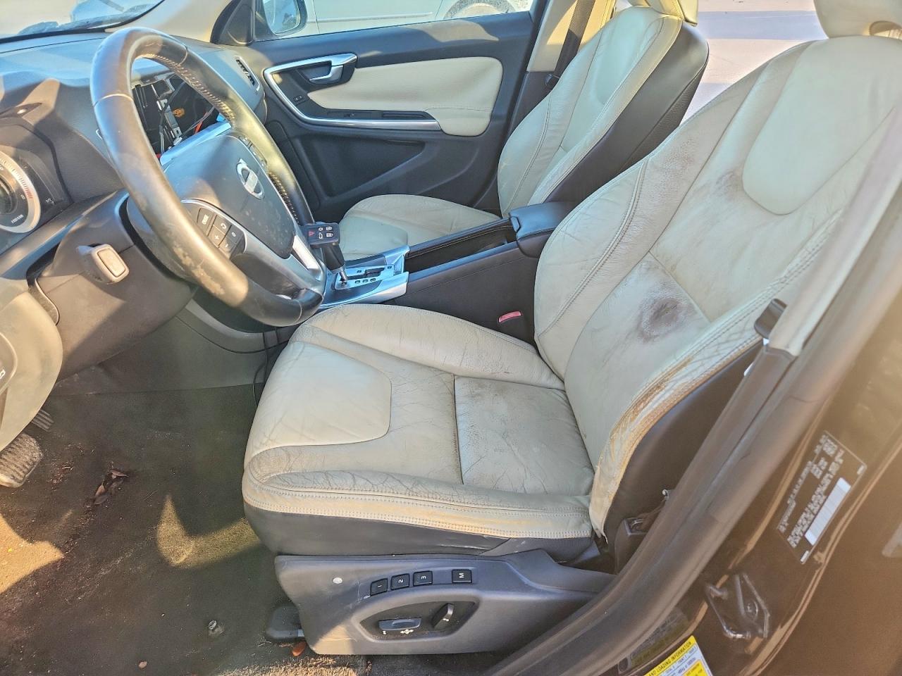 2012 Volvo S60 T5 Черный vin: YV1622FS2C2035697