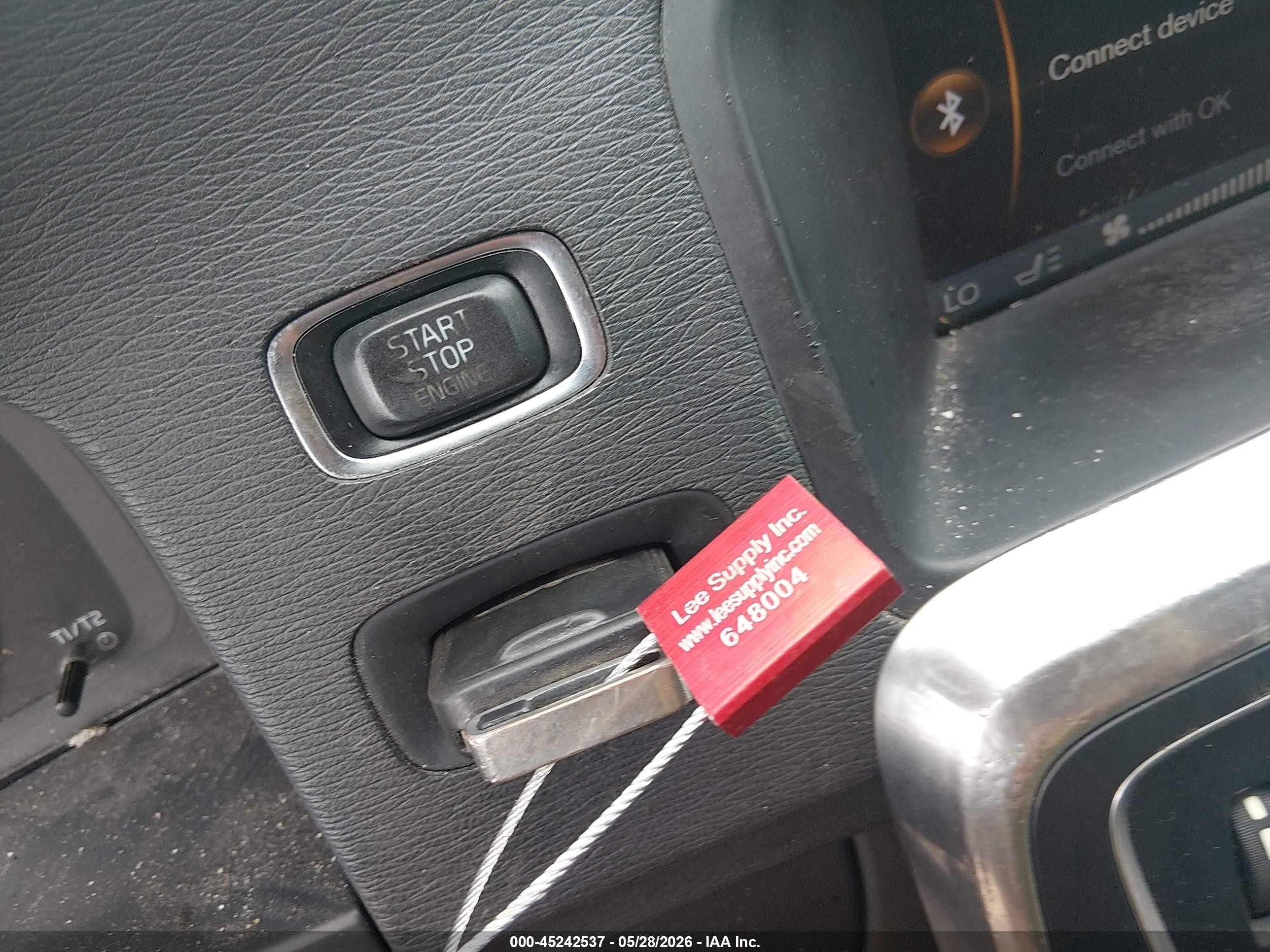 2012 Volvo S60 T5 Черный vin: YV1622FS2C2128073