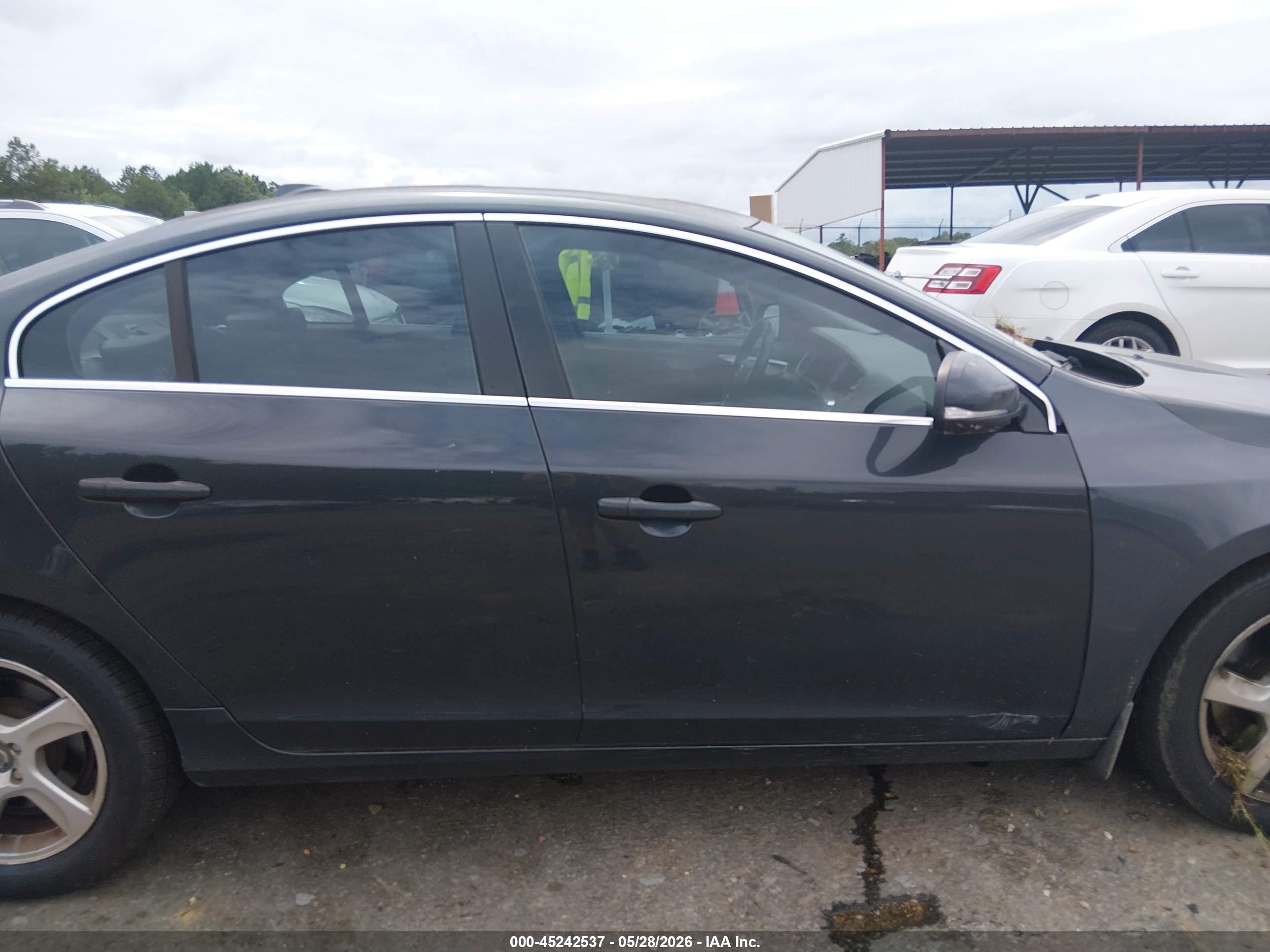 2012 Volvo S60 T5 Черный vin: YV1622FS2C2128073