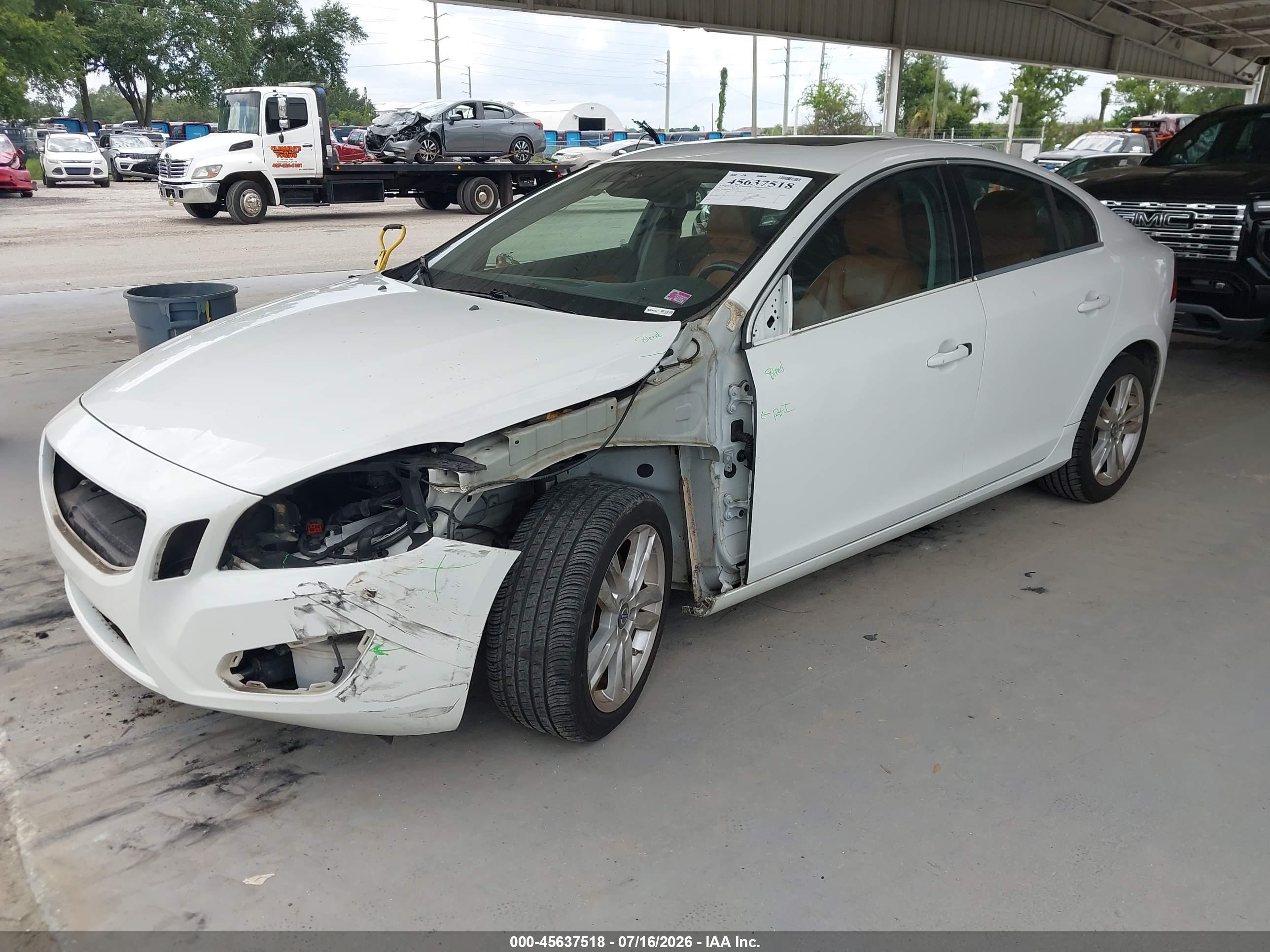 2012 Volvo S60 T5/t5 W/moonroof White vin: YV1622FS2C2137260