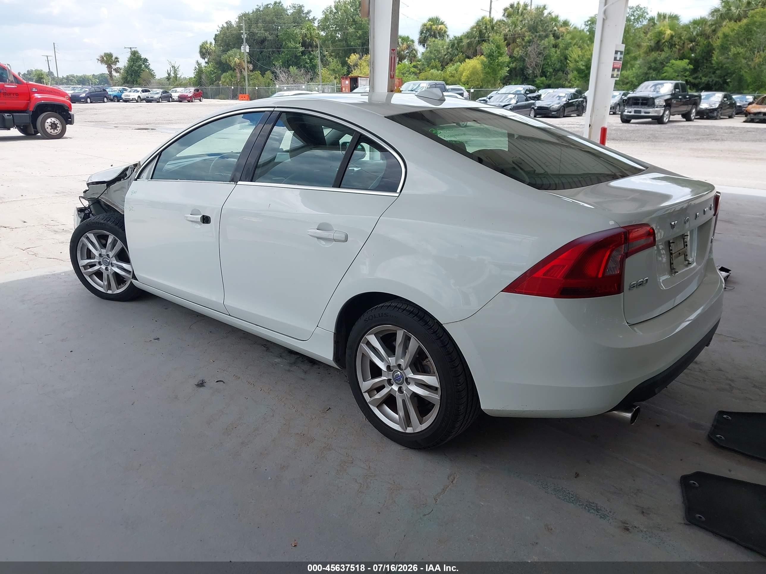 2012 Volvo S60 T5/t5 W/moonroof White vin: YV1622FS2C2137260