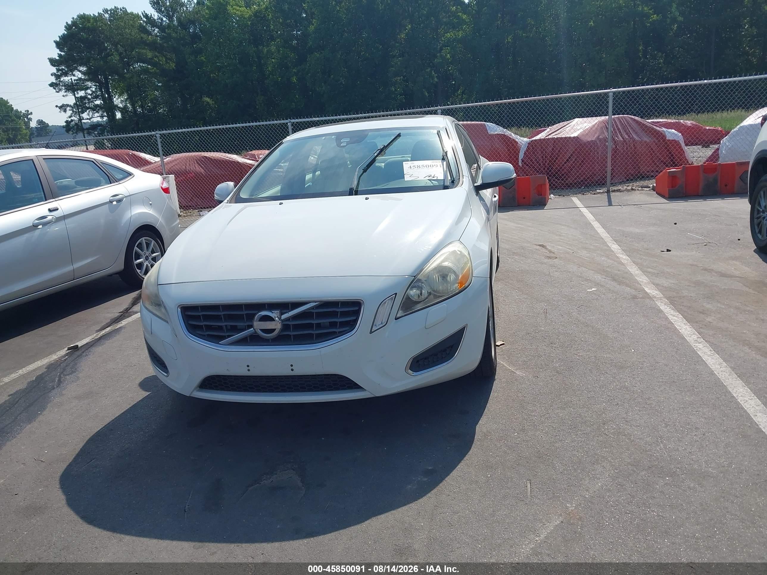 2012 Volvo S60 T5 White vin: YV1622FS3C2043386