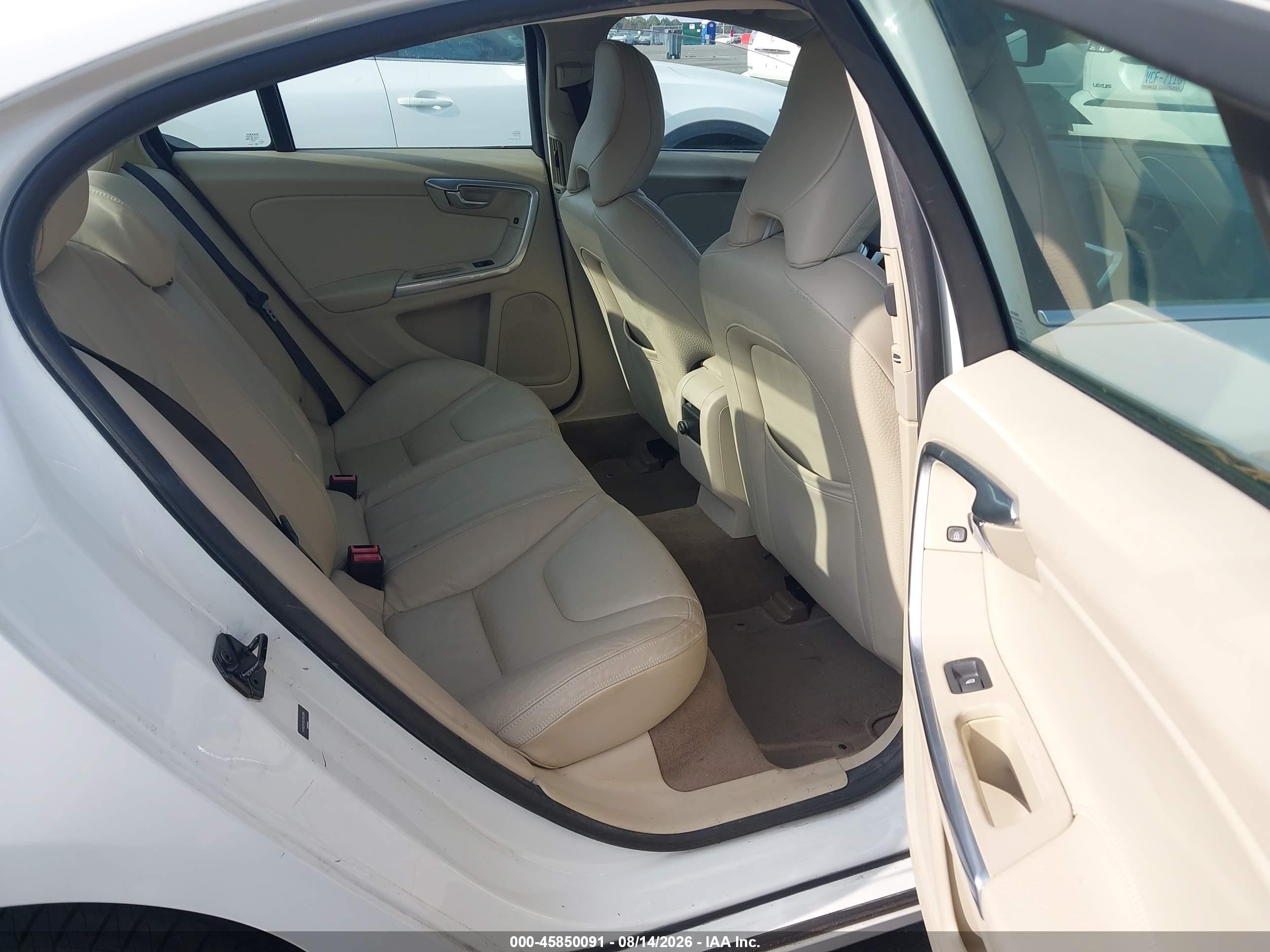 2012 Volvo S60 T5 White vin: YV1622FS3C2043386