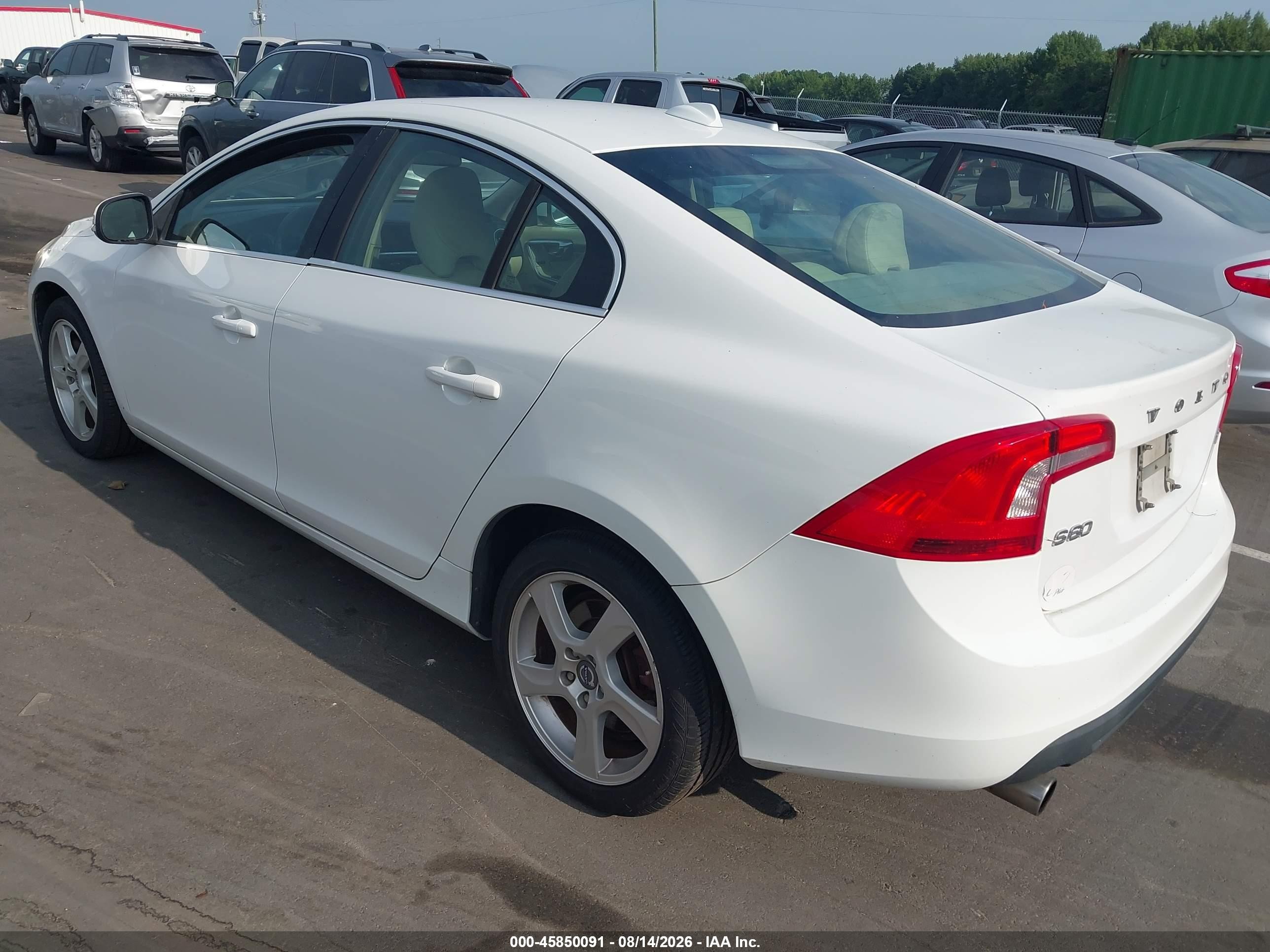 2012 Volvo S60 T5 White vin: YV1622FS3C2043386