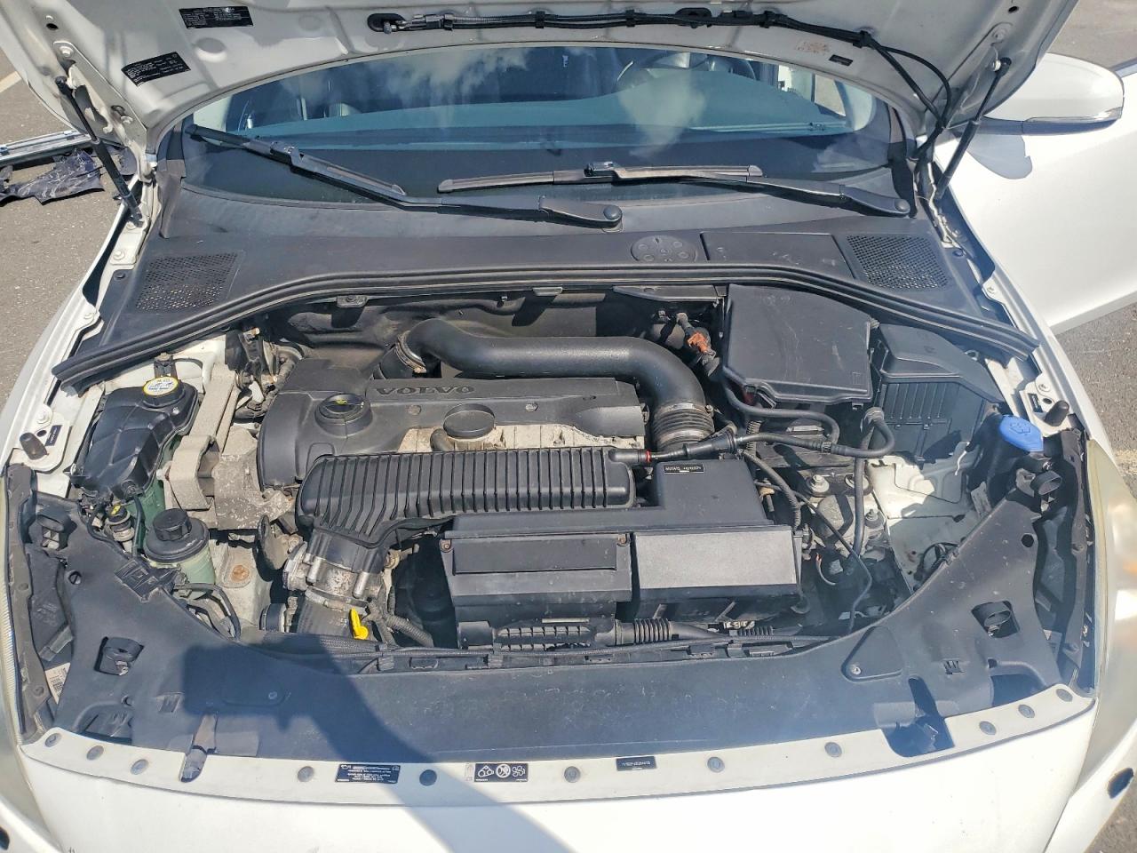 2012 Volvo S60 T5 White vin: YV1622FS3C2046725