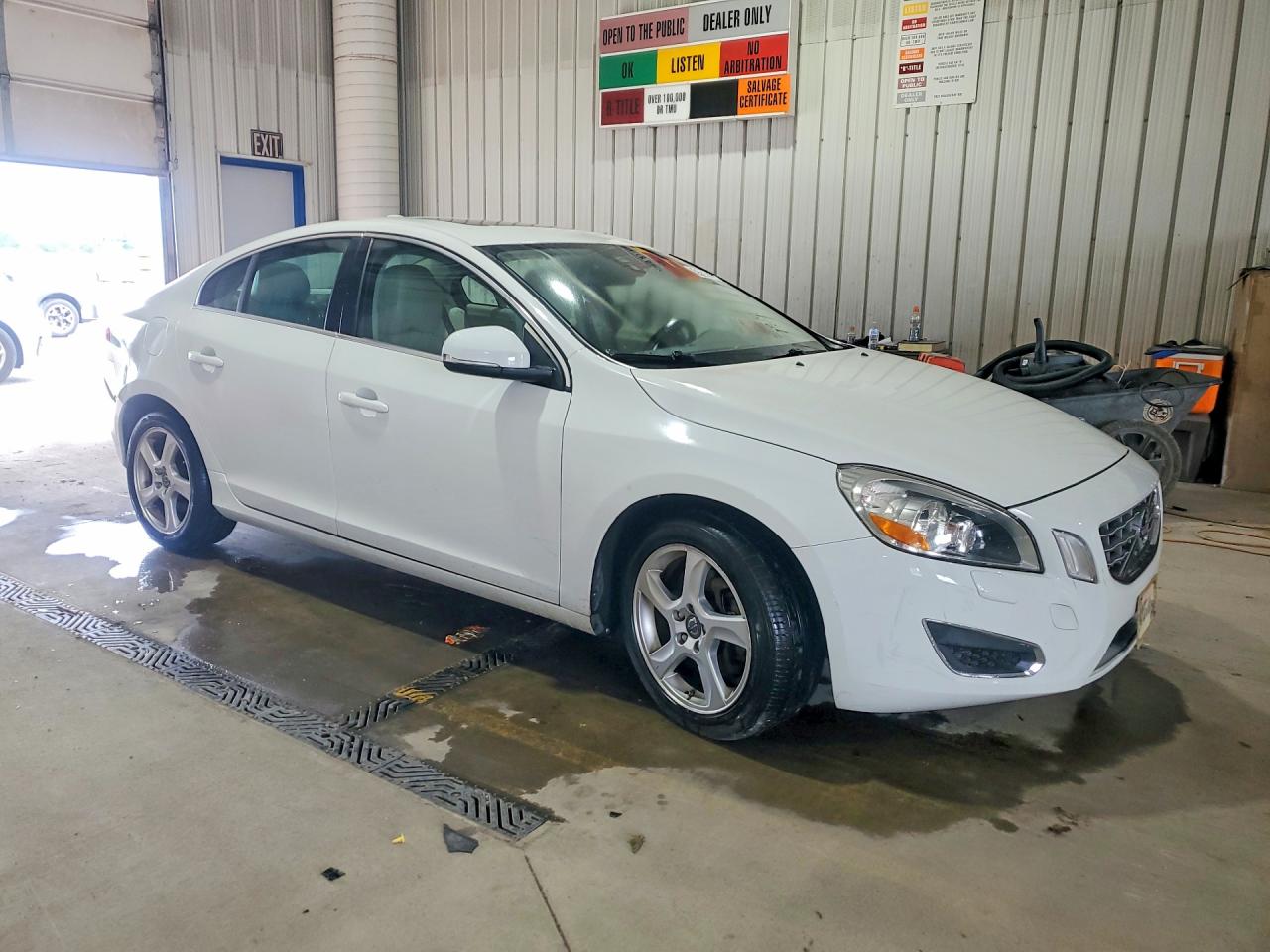 2012 Volvo S60 T5 White vin: YV1622FS3C2054761