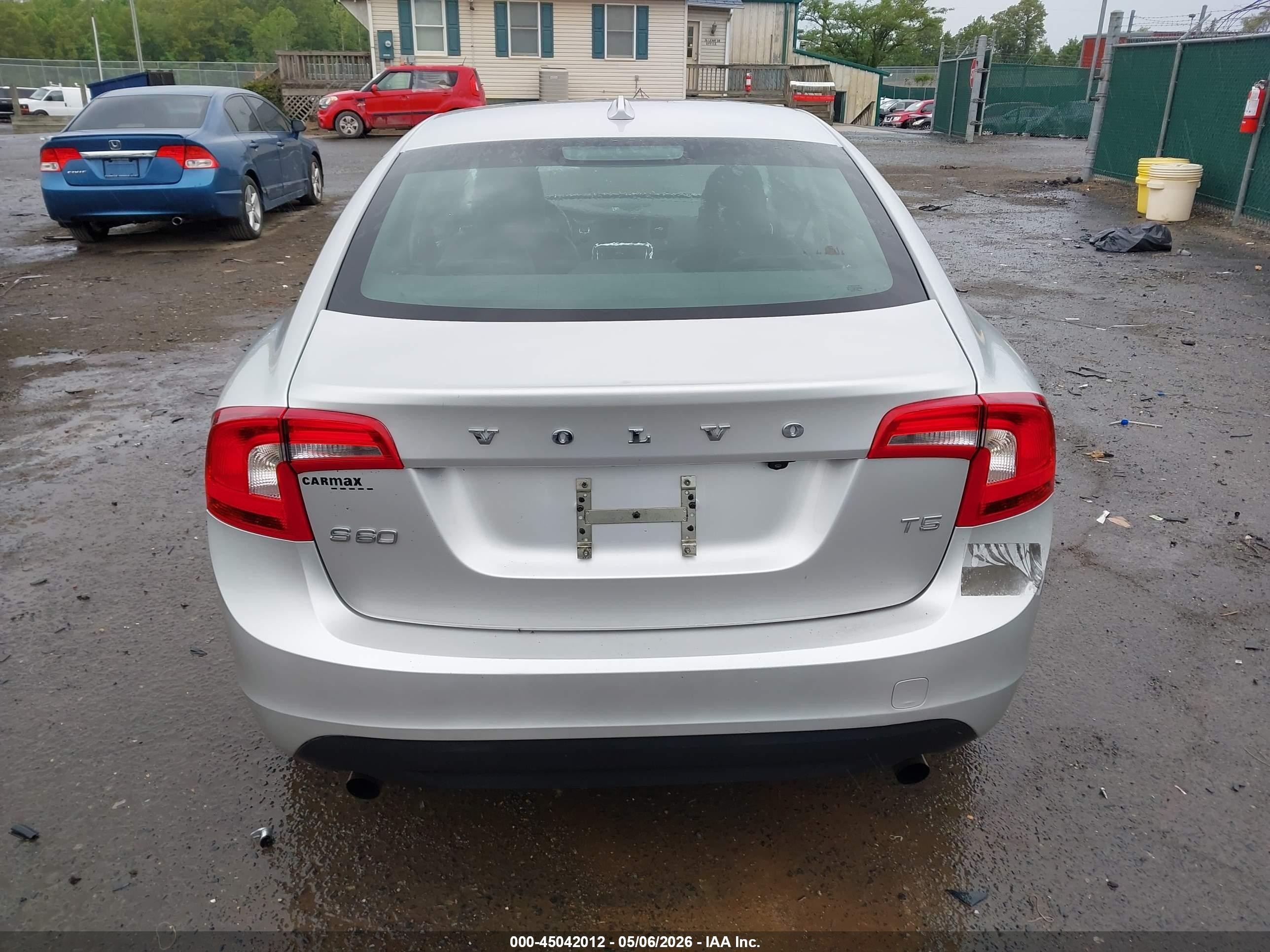 2012 Volvo S60 T5 Silver vin: YV1622FS3C2106907