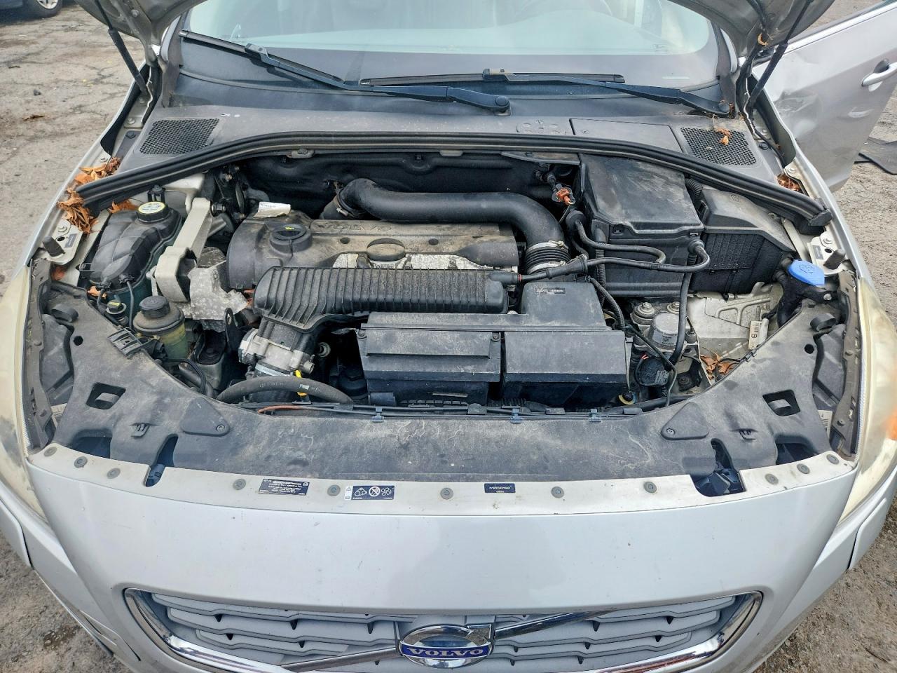 2012 Volvo S60 T5 Silver vin: YV1622FS3C2119057