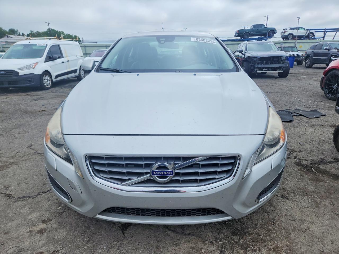 2012 Volvo S60 T5 Silver vin: YV1622FS3C2119057