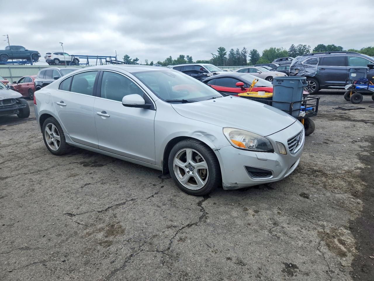 2012 Volvo S60 T5 Silver vin: YV1622FS3C2119057
