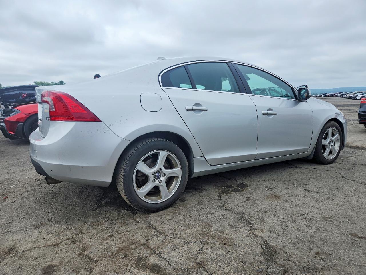 2012 Volvo S60 T5 Silver vin: YV1622FS3C2119057