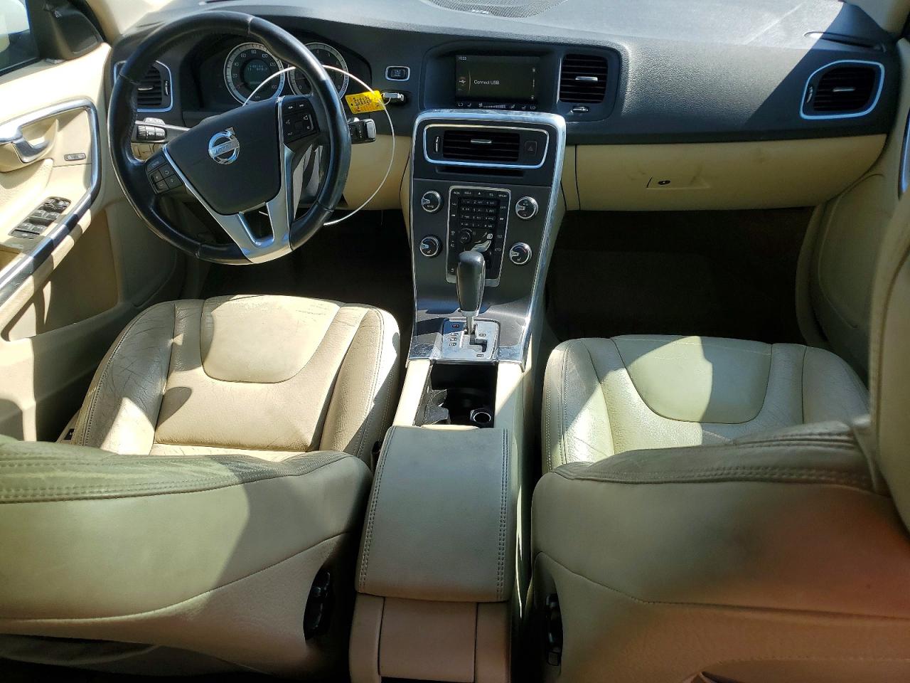 2012 Volvo S60 T5 White vin: YV1622FS3C2129796