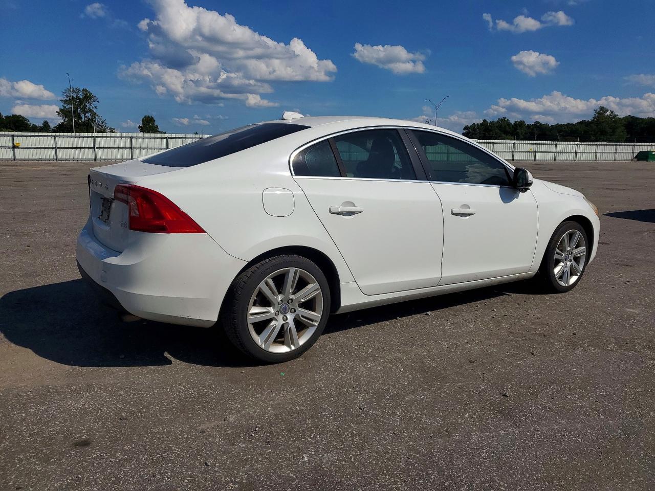 2012 Volvo S60 T5 White vin: YV1622FS3C2129796