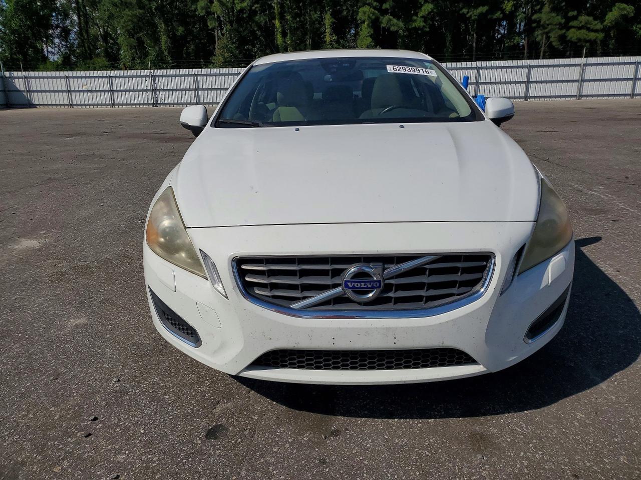 2012 Volvo S60 T5 White vin: YV1622FS3C2129796
