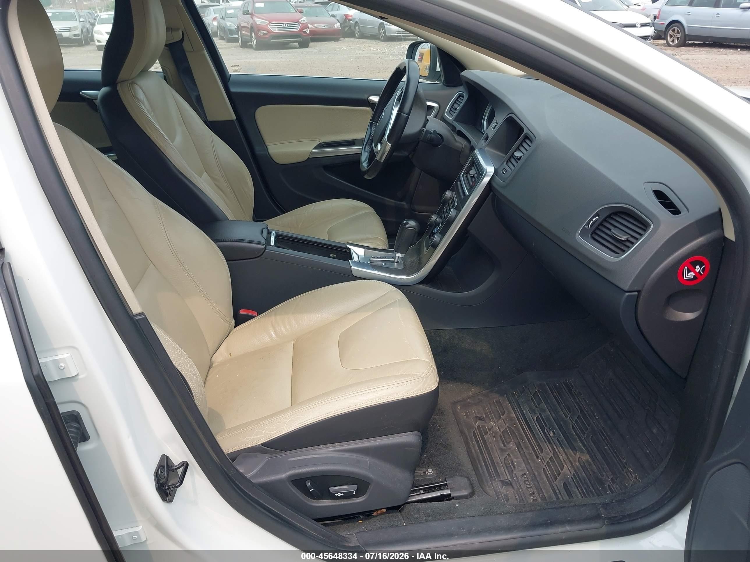 2012 Volvo S60 T5/t5 W/moonroof White vin: YV1622FS3C2132522