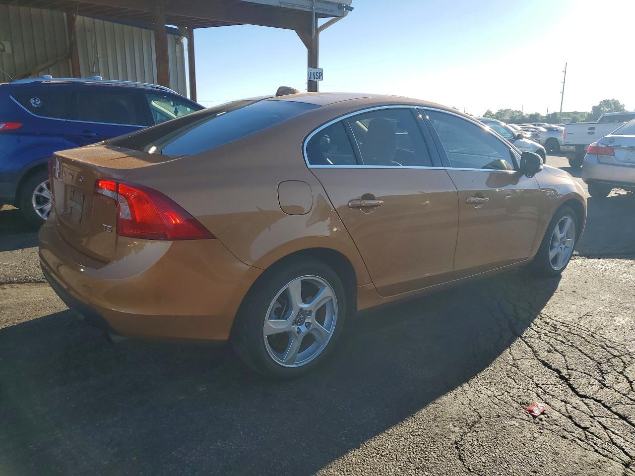 2012 Volvo S60 T5 Orange vin: YV1622FS4C2033966