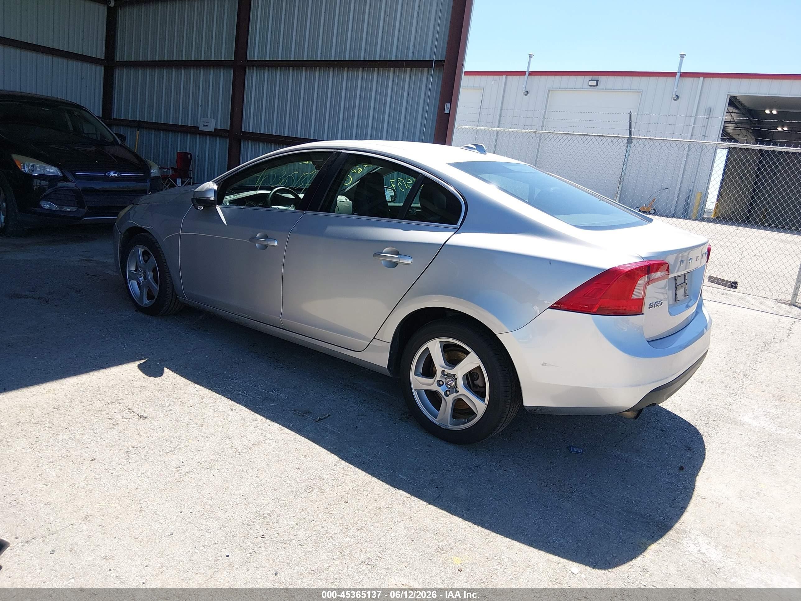 2012 Volvo S60 T5 Silver vin: YV1622FS4C2036477