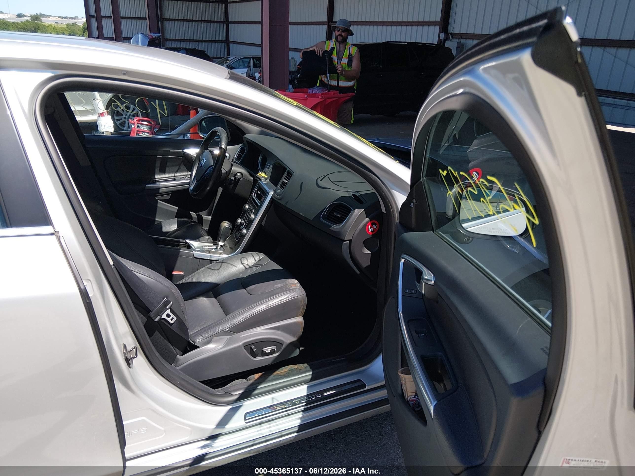 2012 Volvo S60 T5 Silver vin: YV1622FS4C2036477