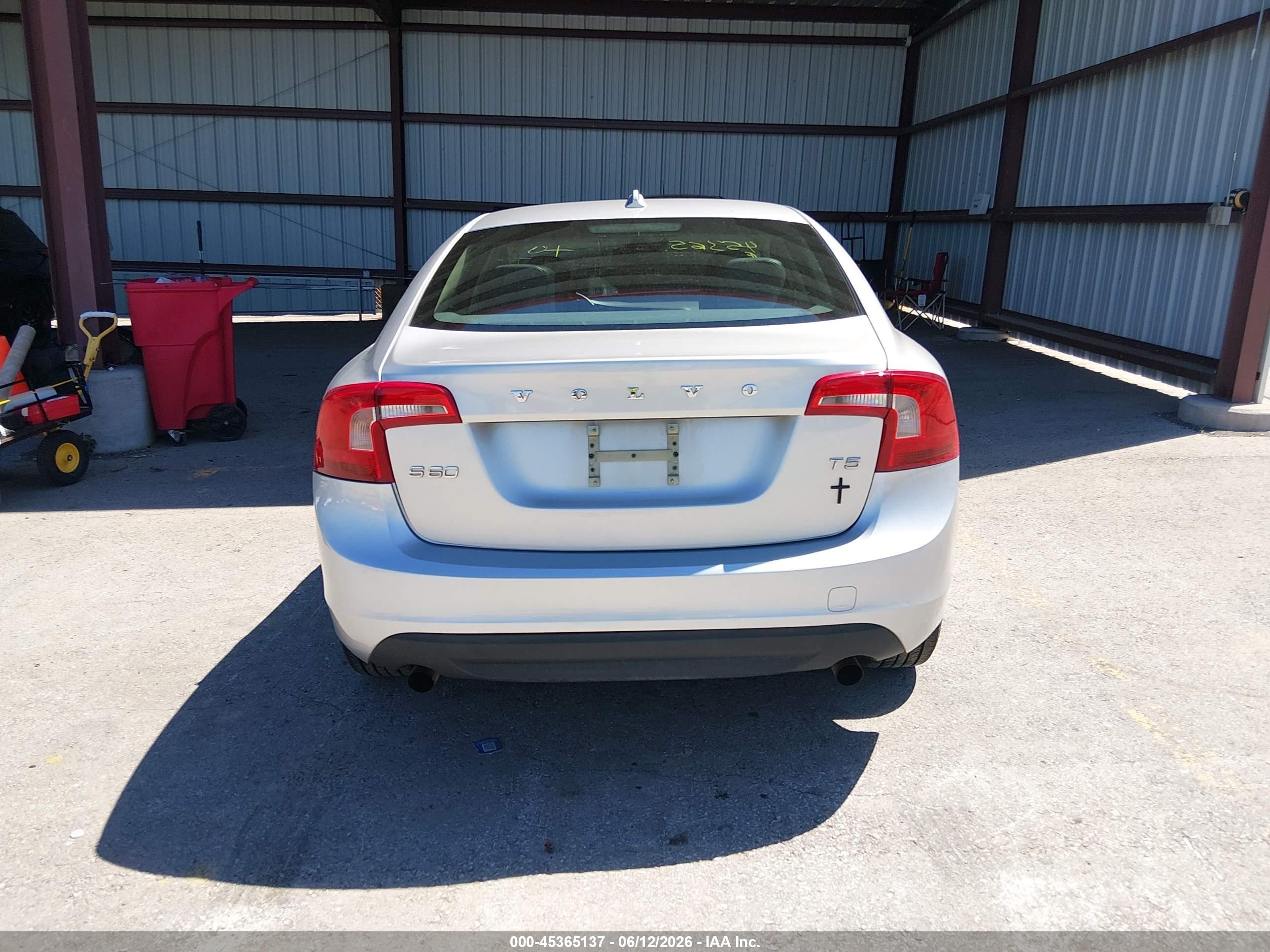 2012 Volvo S60 T5 Silver vin: YV1622FS4C2036477