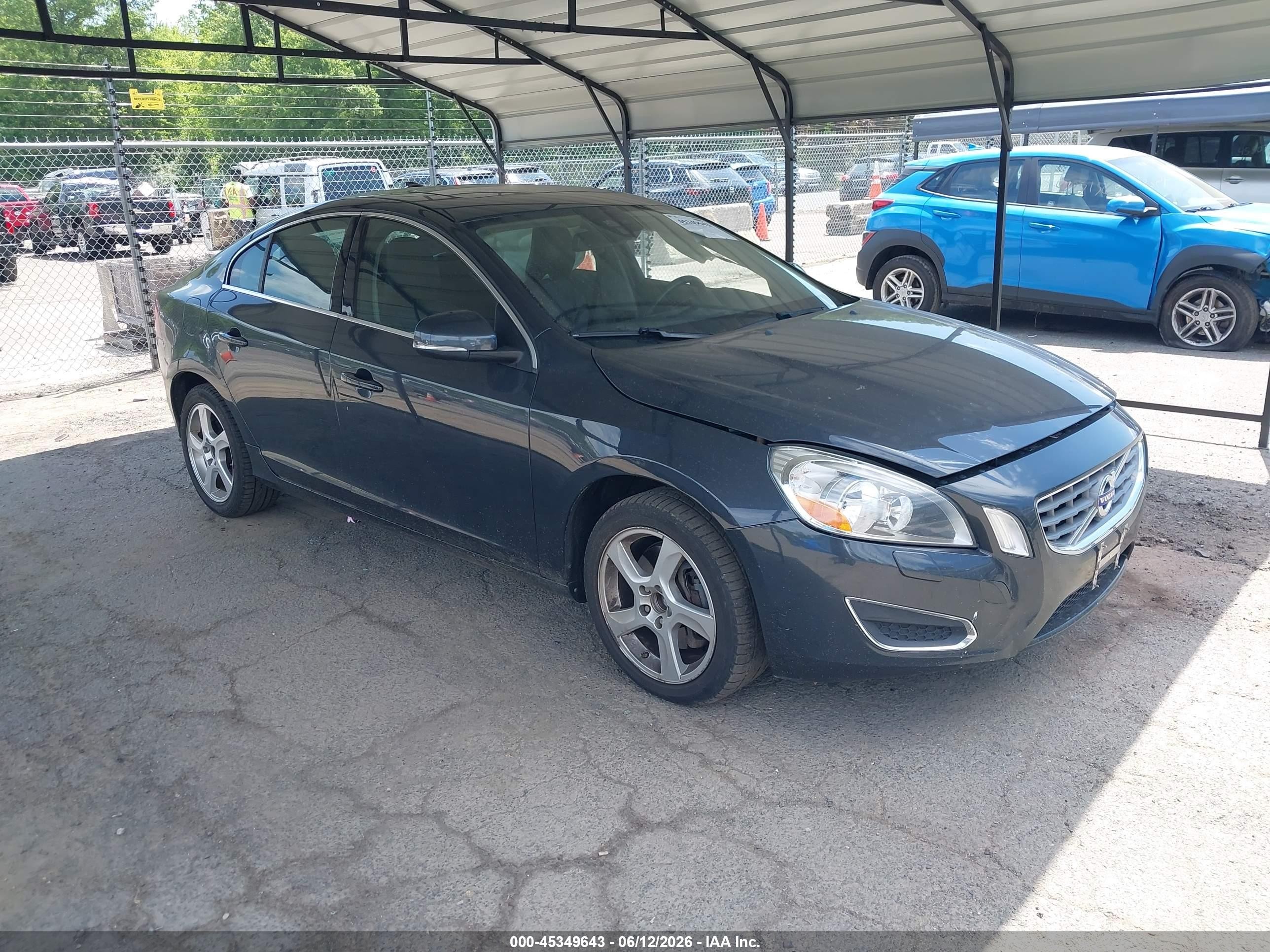 2012 Volvo S60 T5 Серый vin: YV1622FS4C2038990