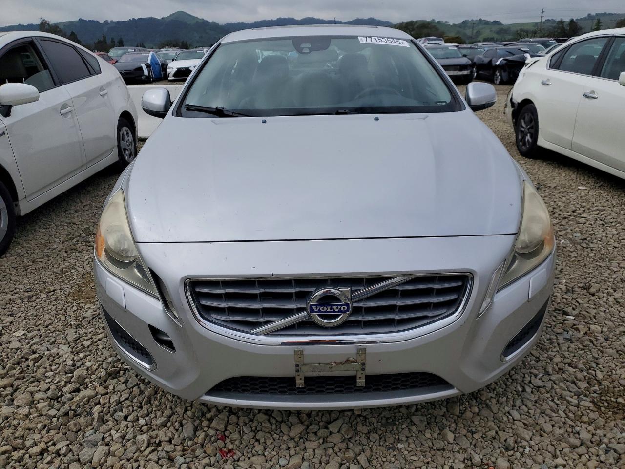 2012 Volvo S60 T5 Silver vin: YV1622FS4C2057765