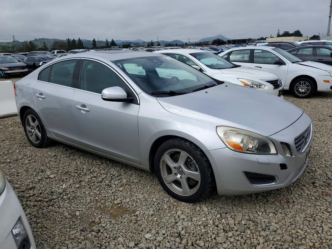 2012 Volvo S60 T5 Silver vin: YV1622FS4C2057765