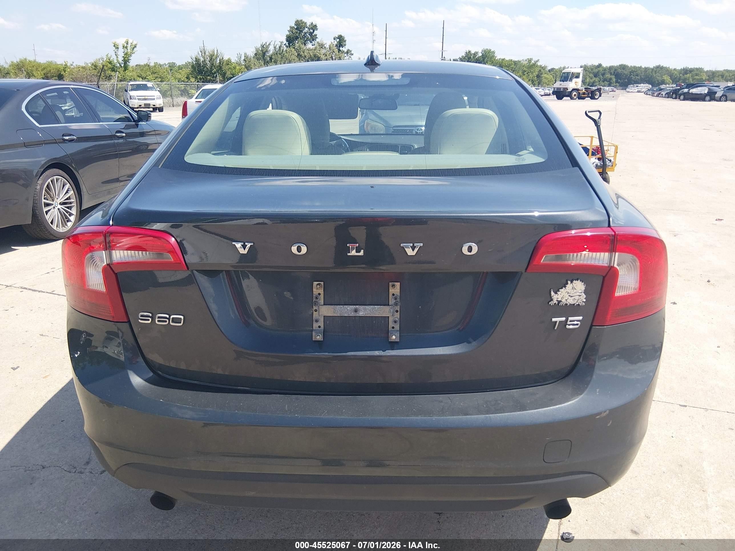 2012 Volvo S60 T5/t5 W/moonroof Gray vin: YV1622FS4C2091351
