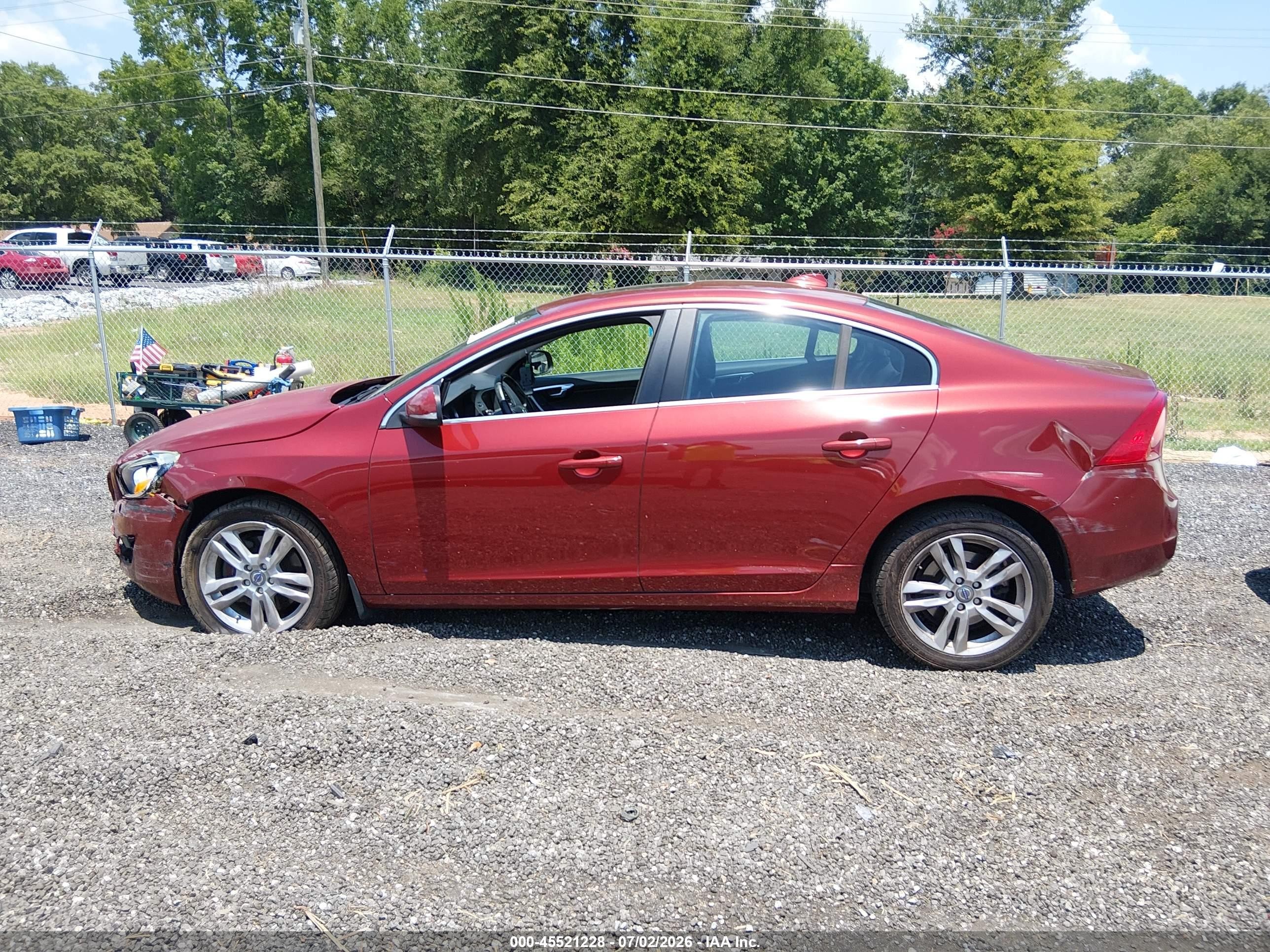 2012 Volvo S60 T5 Red vin: YV1622FS4C2098851
