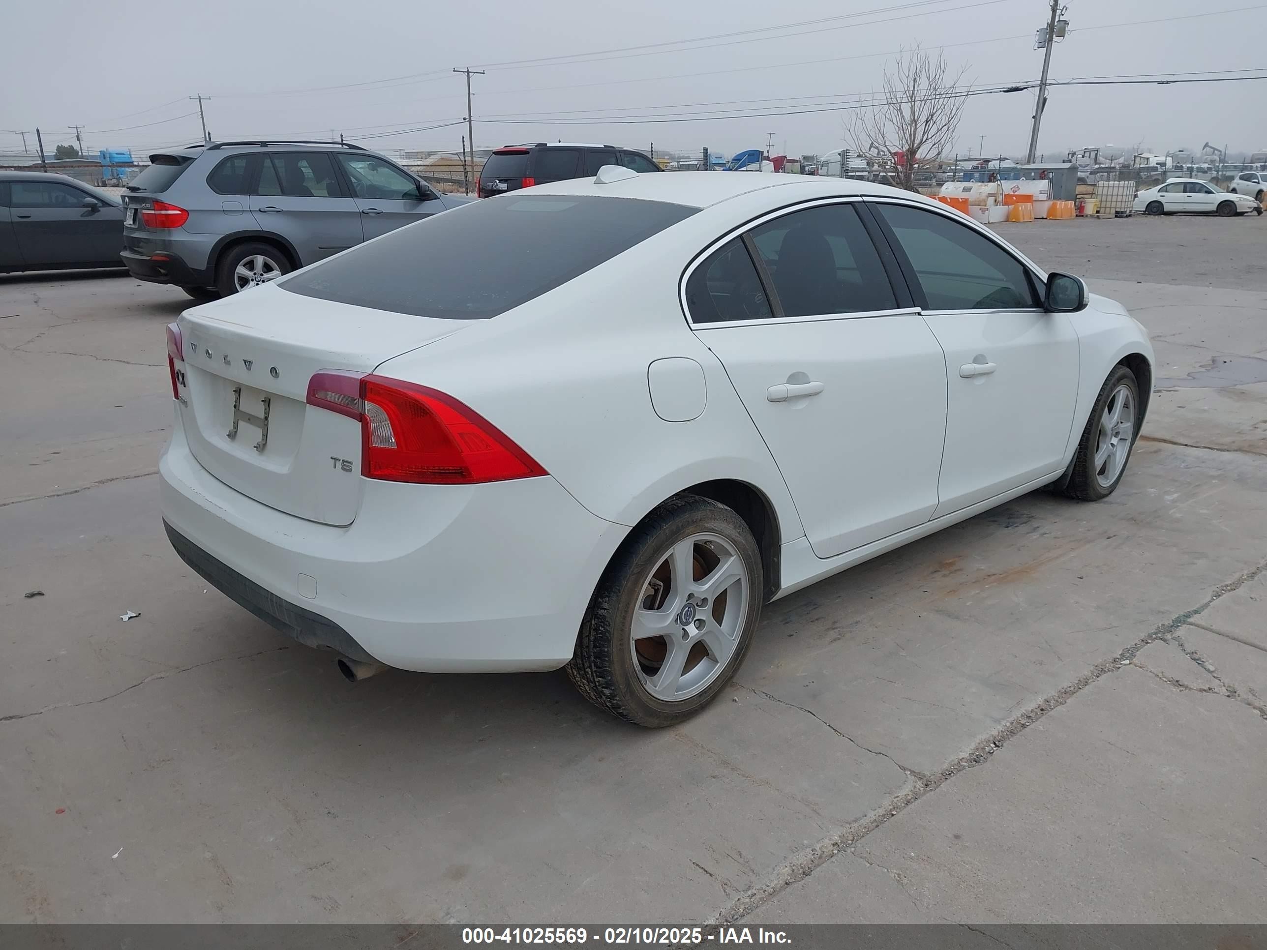 2012 Volvo S60 T5 White vin: YV1622FS4C2128219