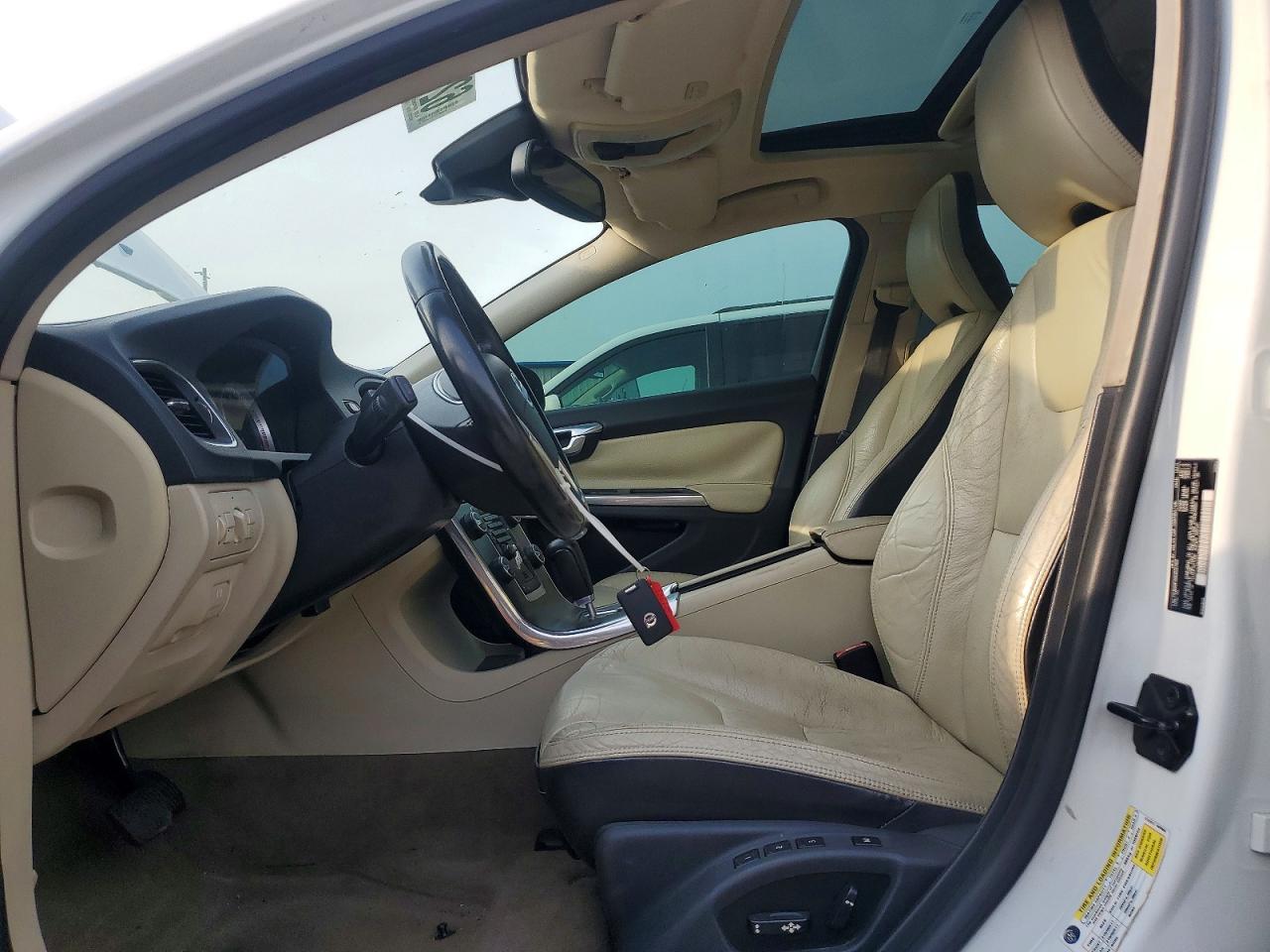 2012 Volvo S60 T5 White vin: YV1622FS5C2031188