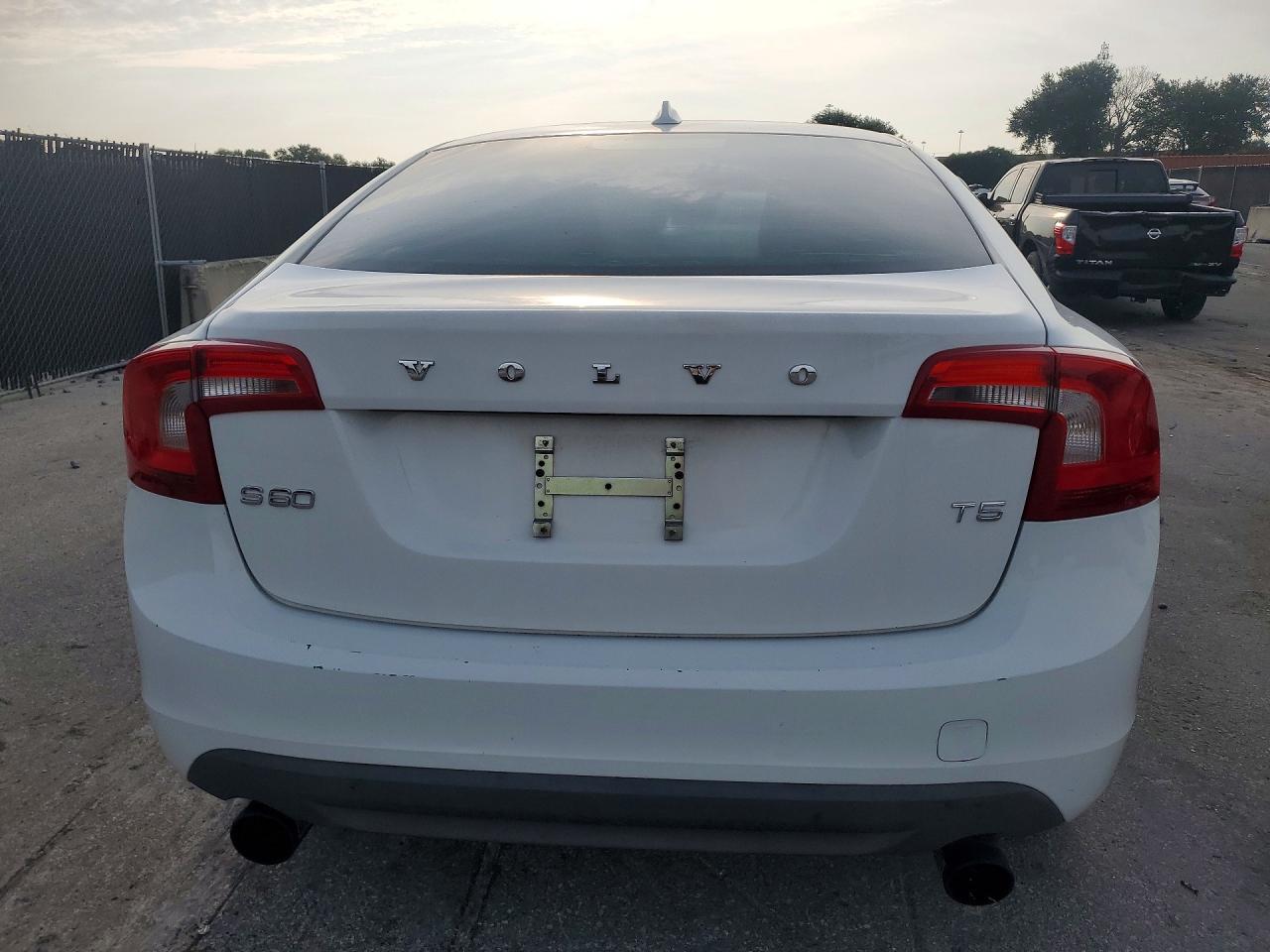 2012 Volvo S60 T5 White vin: YV1622FS5C2031188