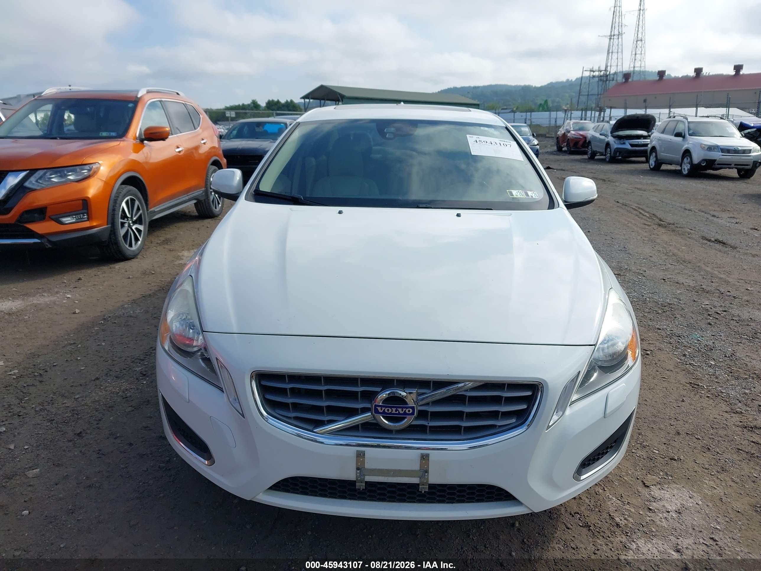 2012 Volvo S60 T5/t5 W/moonroof White vin: YV1622FS5C2134630