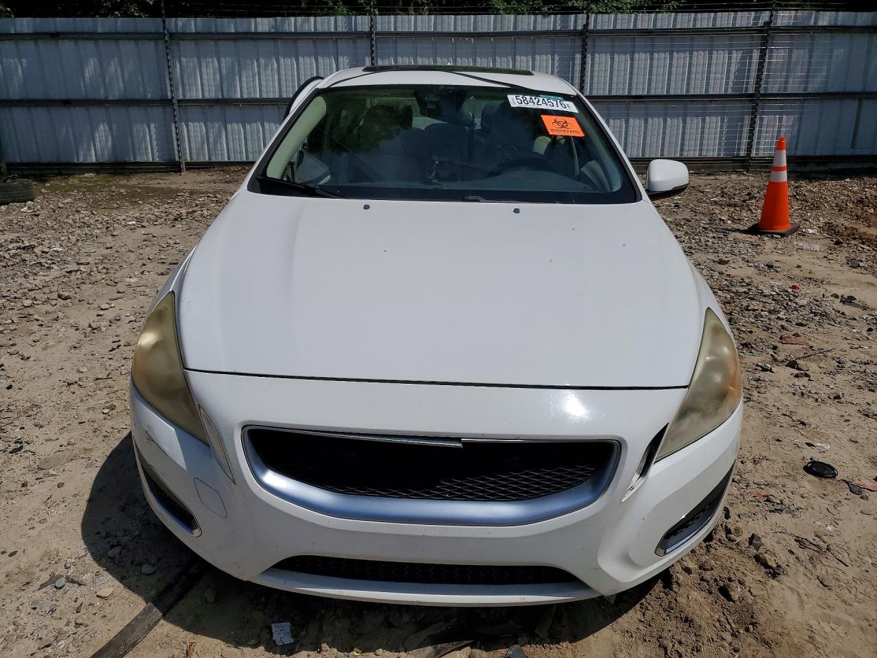 2012 Volvo S60 T5 White vin: YV1622FS6C2029191