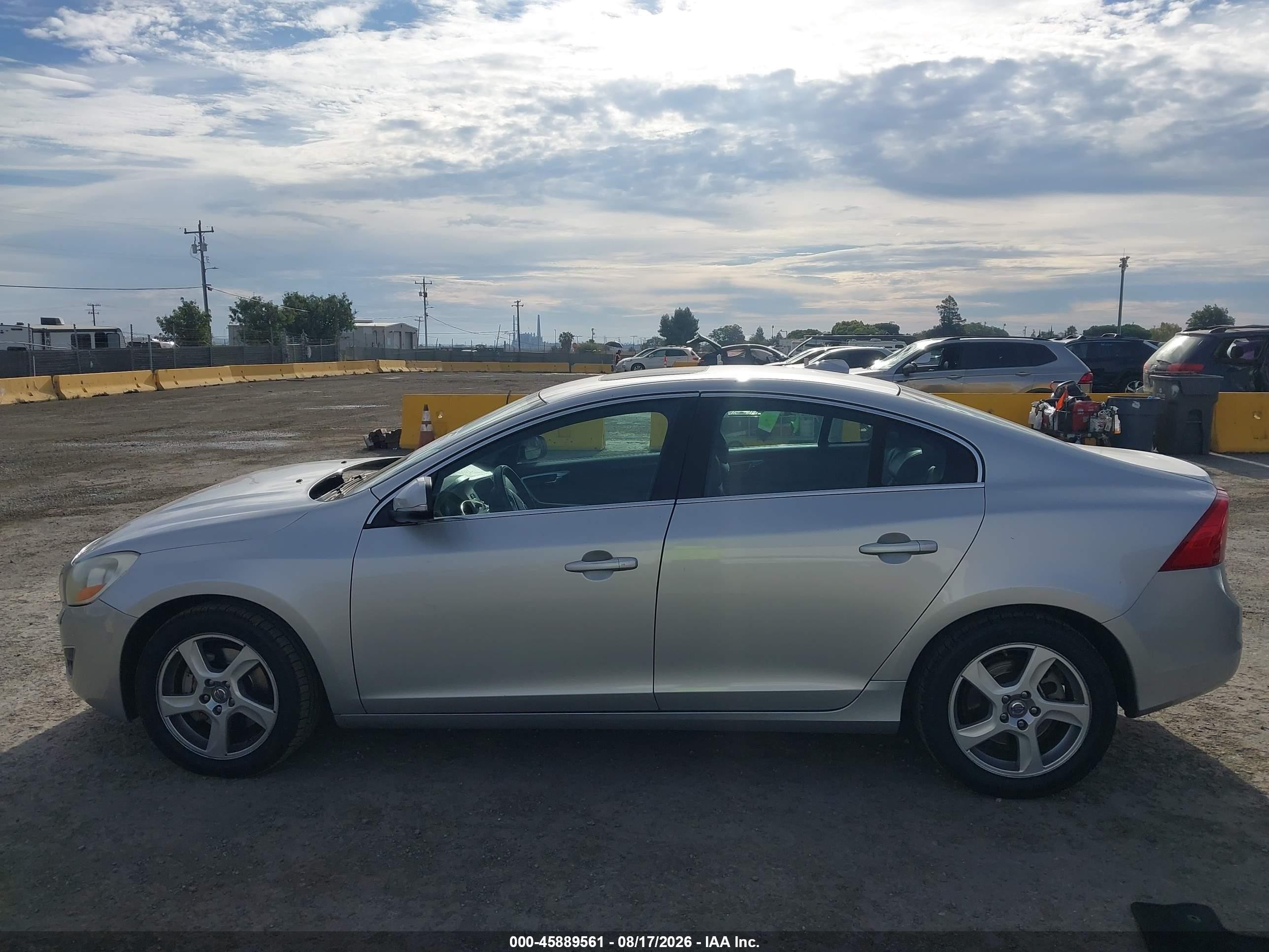 2012 Volvo S60 T5/t5 W/moonroof Gray vin: YV1622FS6C2050168