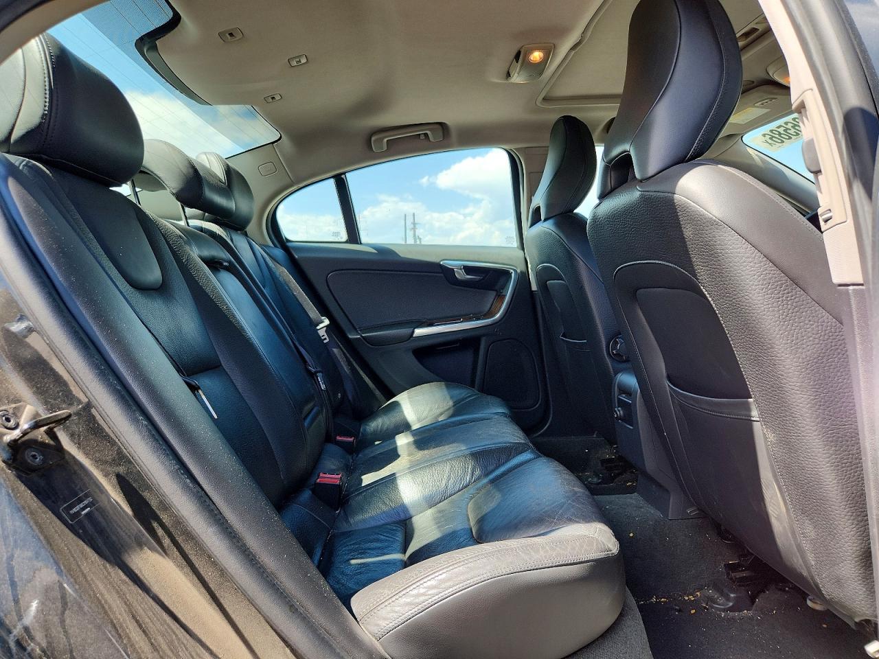 2012 Volvo S60 T5 Charcoal vin: YV1622FS6C2104732