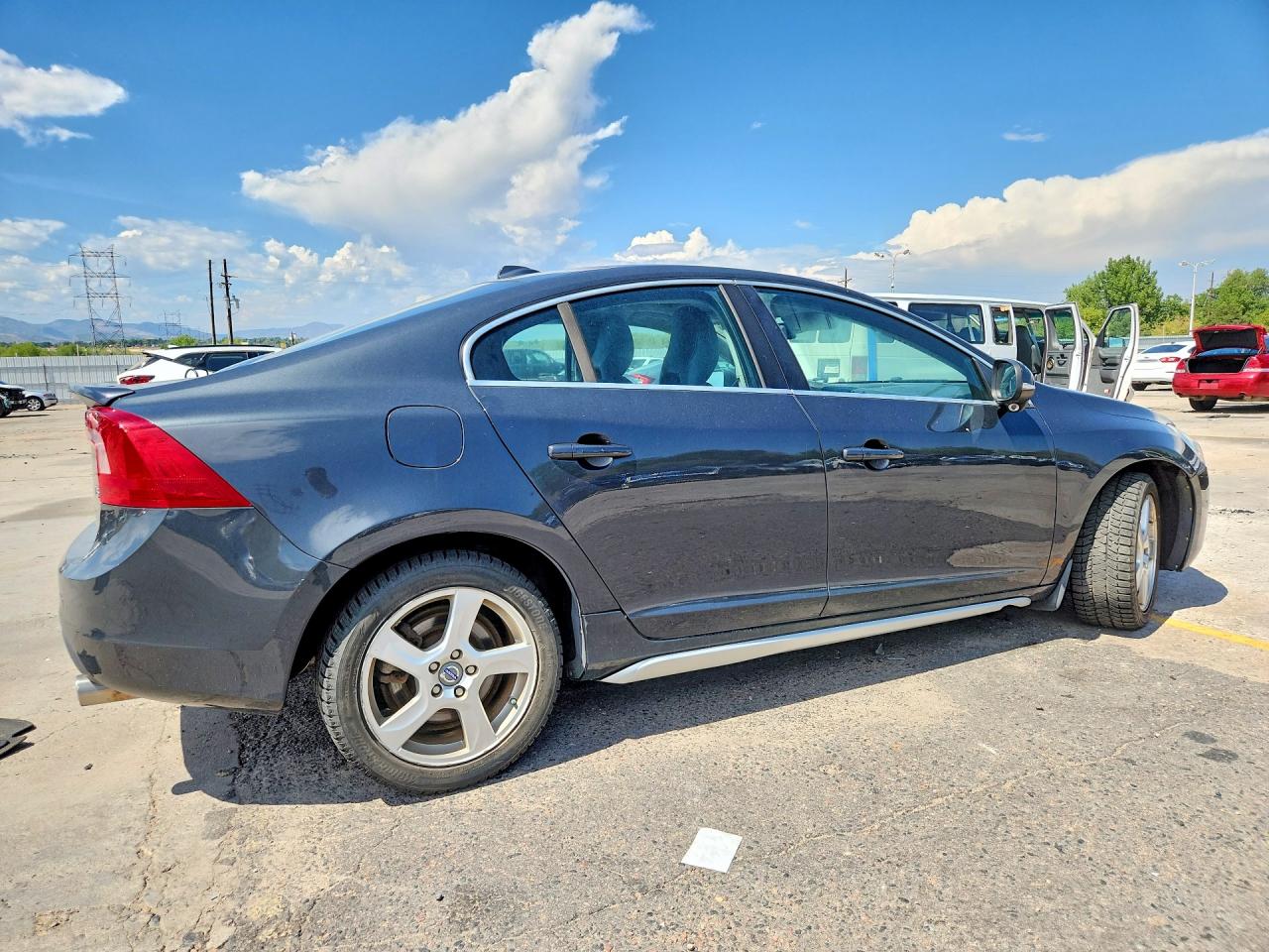 2012 Volvo S60 T5 Charcoal vin: YV1622FS6C2104732