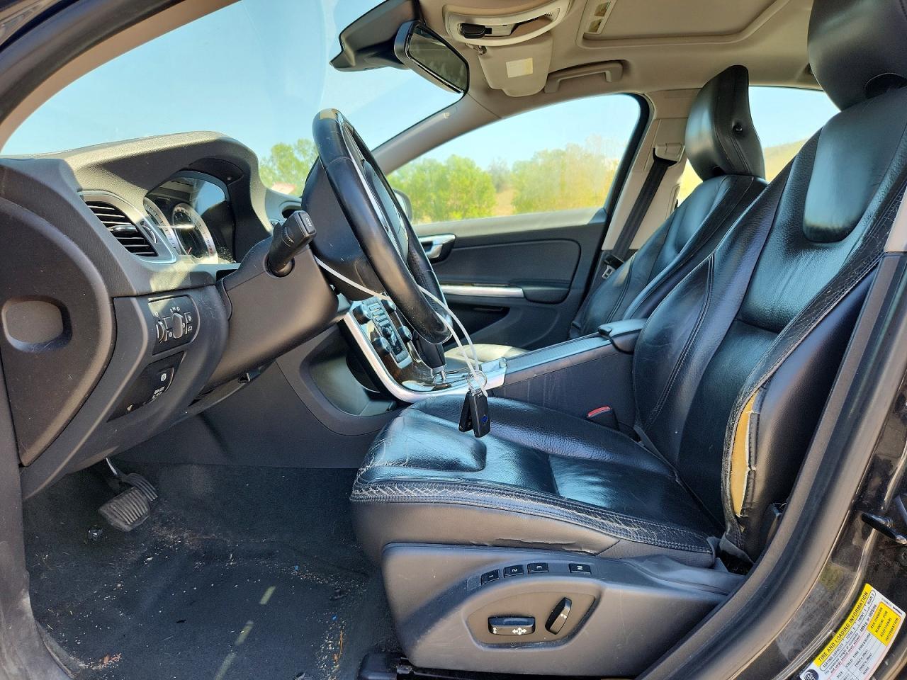 2012 Volvo S60 T5 Charcoal vin: YV1622FS6C2104732