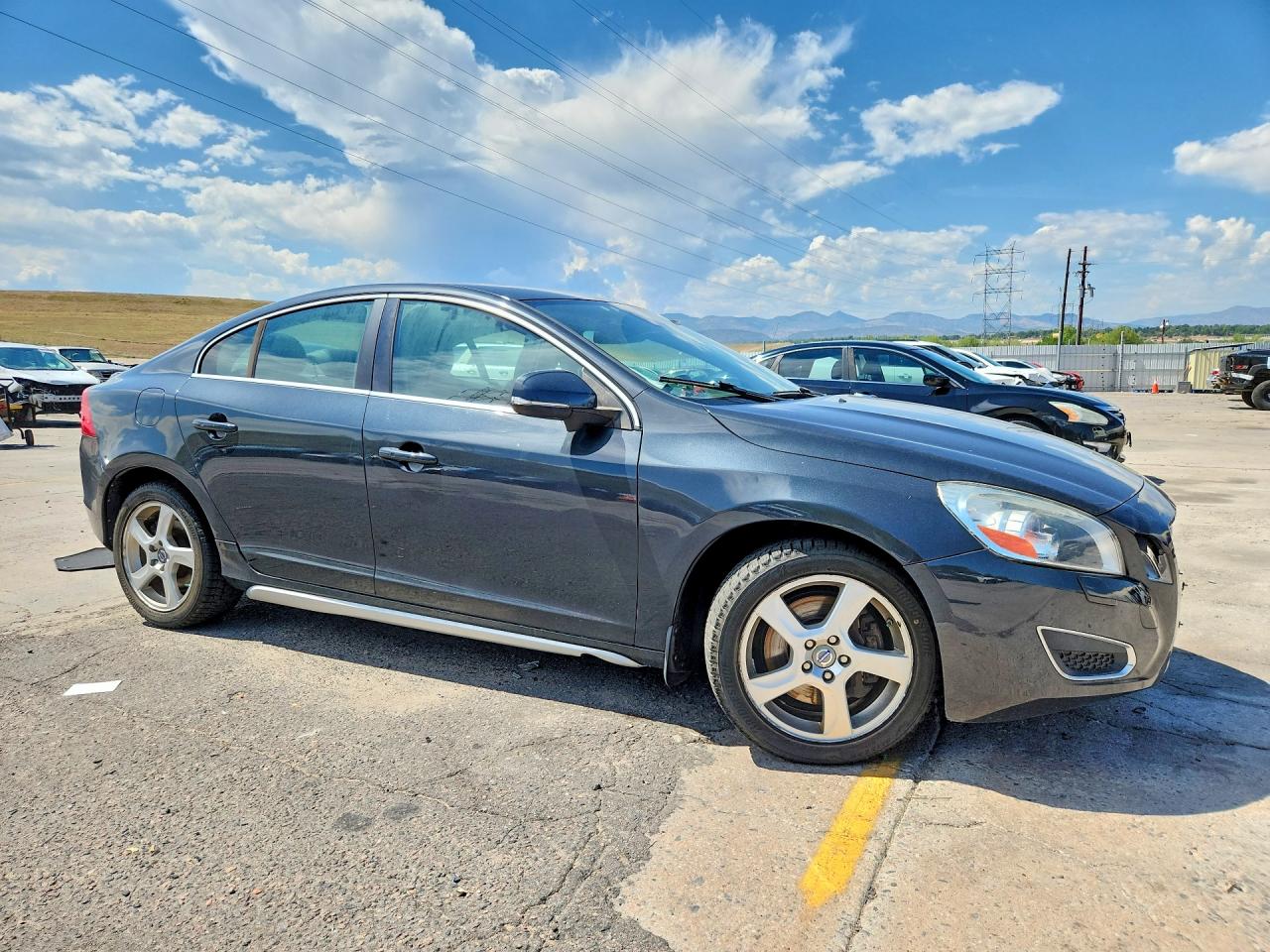 2012 Volvo S60 T5 Charcoal vin: YV1622FS6C2104732