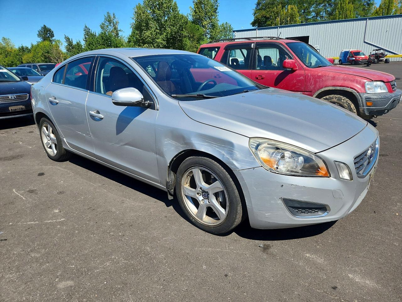 2012 Volvo S60 T5 Серебряный vin: YV1622FS6C2110028
