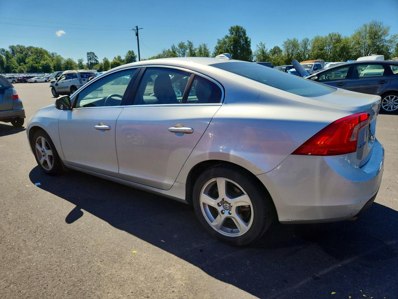 2012 Volvo S60 T5 Серебряный vin: YV1622FS6C2110028